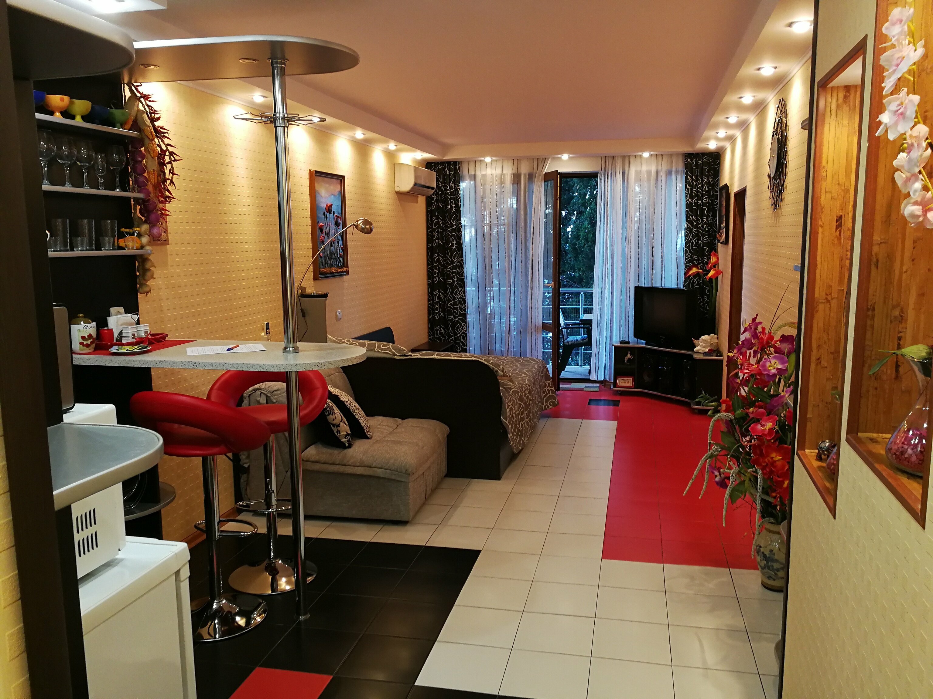 Трехместный номер с балконом