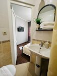 Трехместный номер с основными удобствами в Лотос
