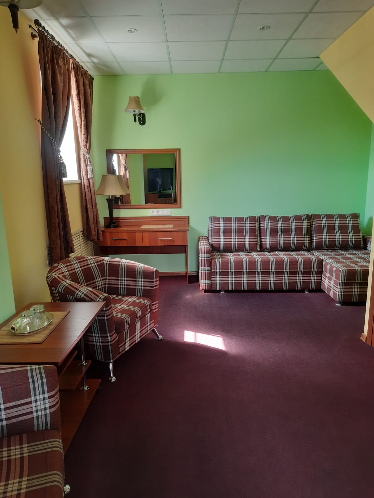 Улучшенный трехместный номер