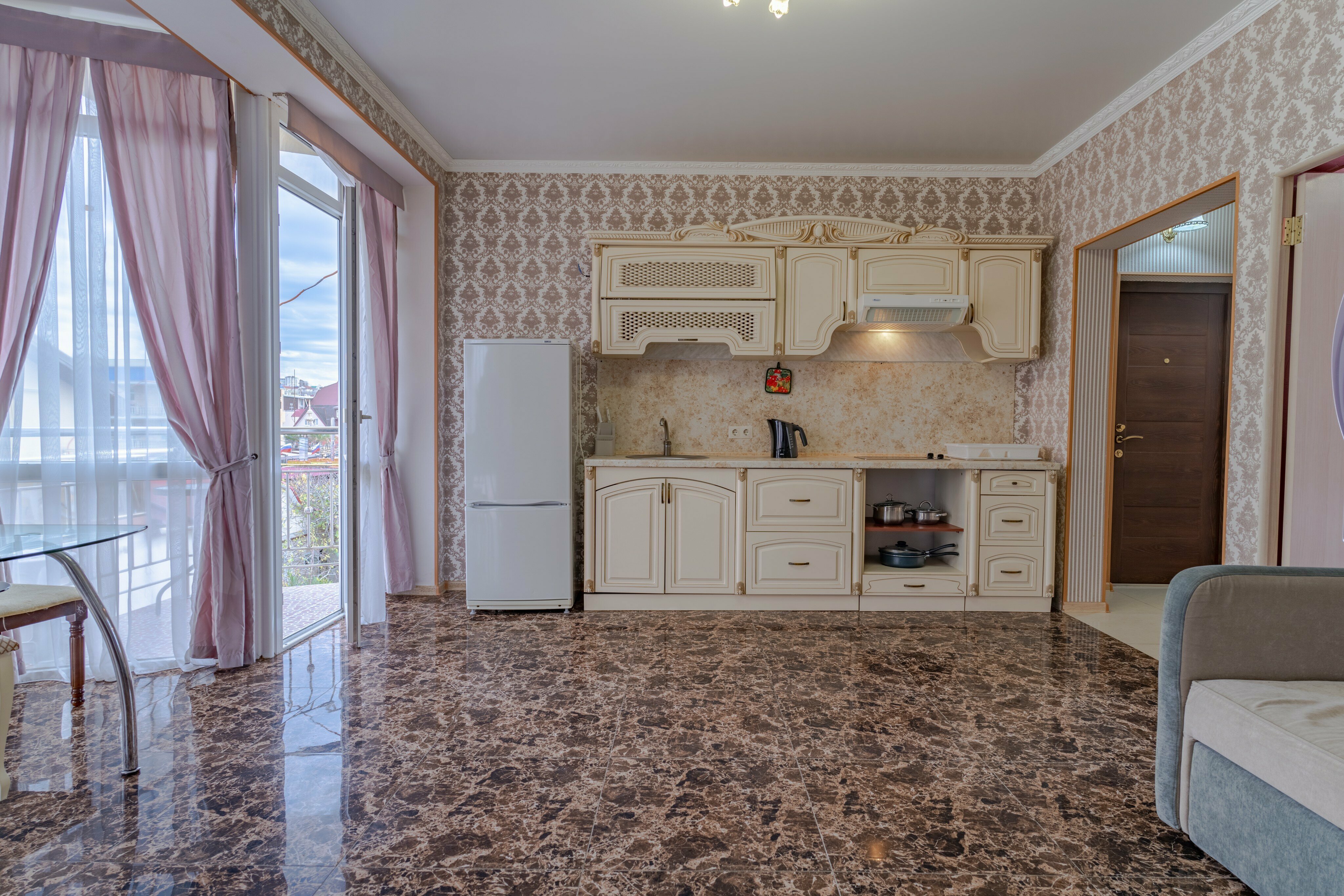 Улучшенные апартаменты