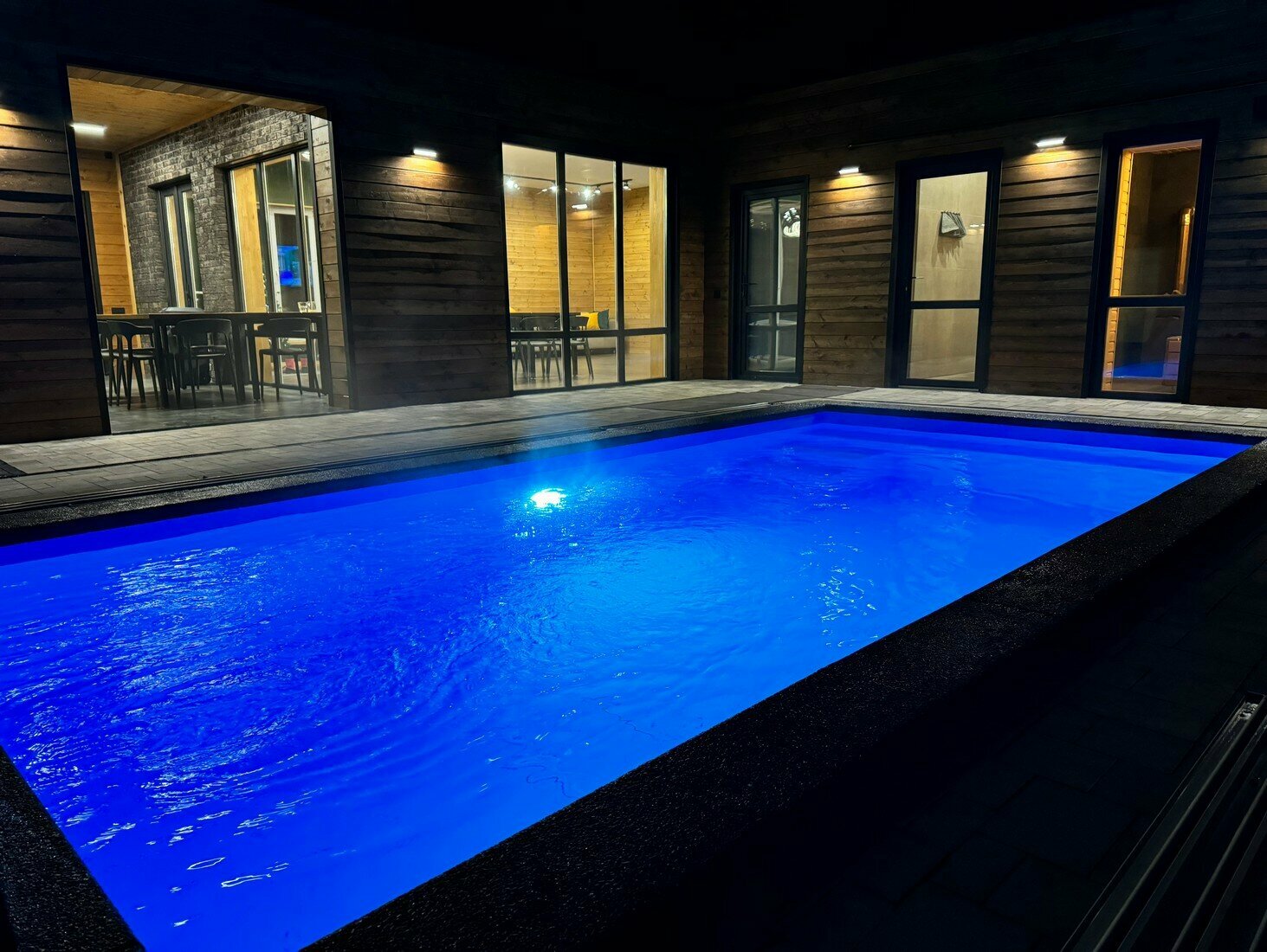 Дом с собственным бассейном