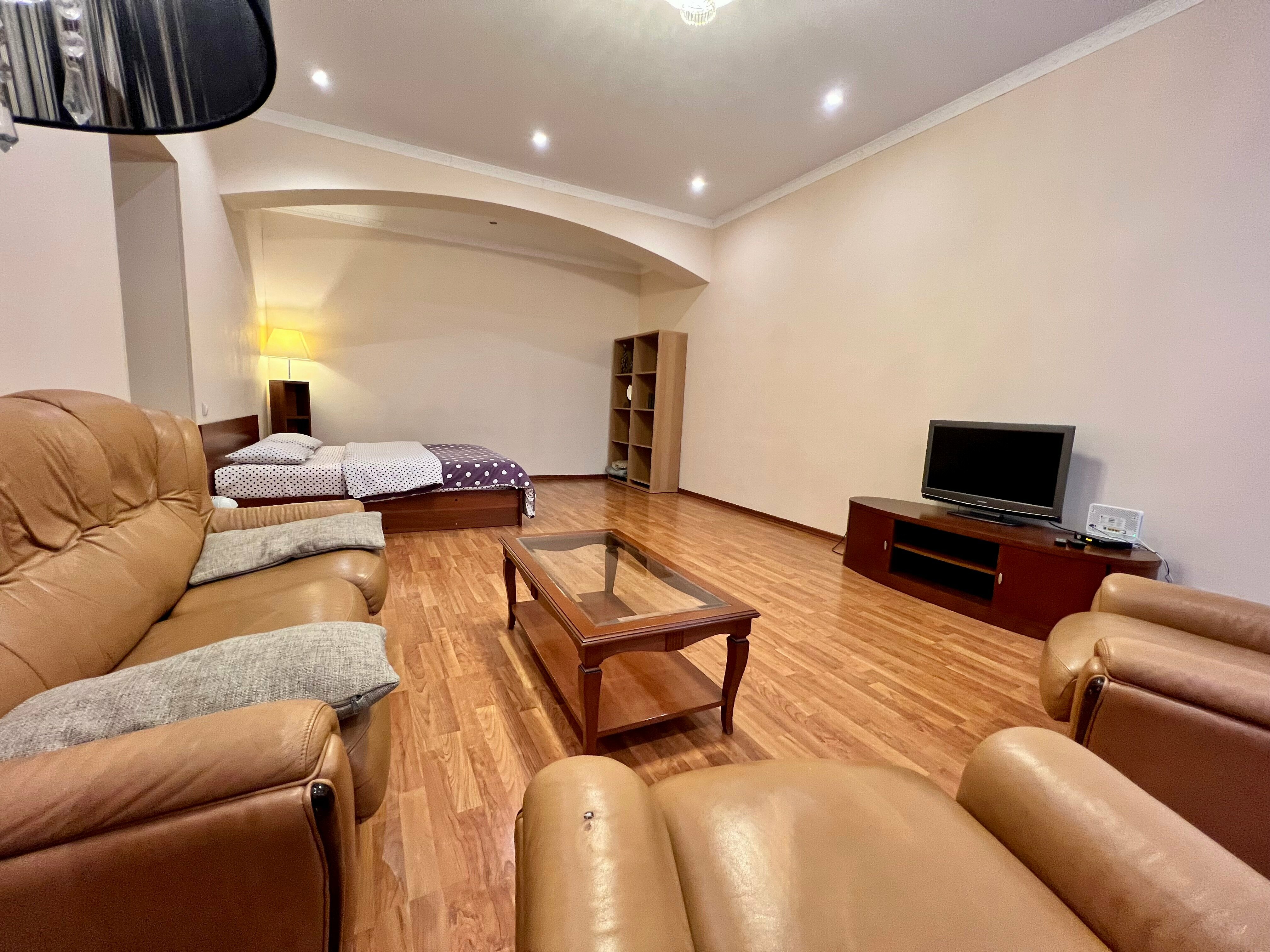 Трехкомнатные апартаменты для 8 человек 