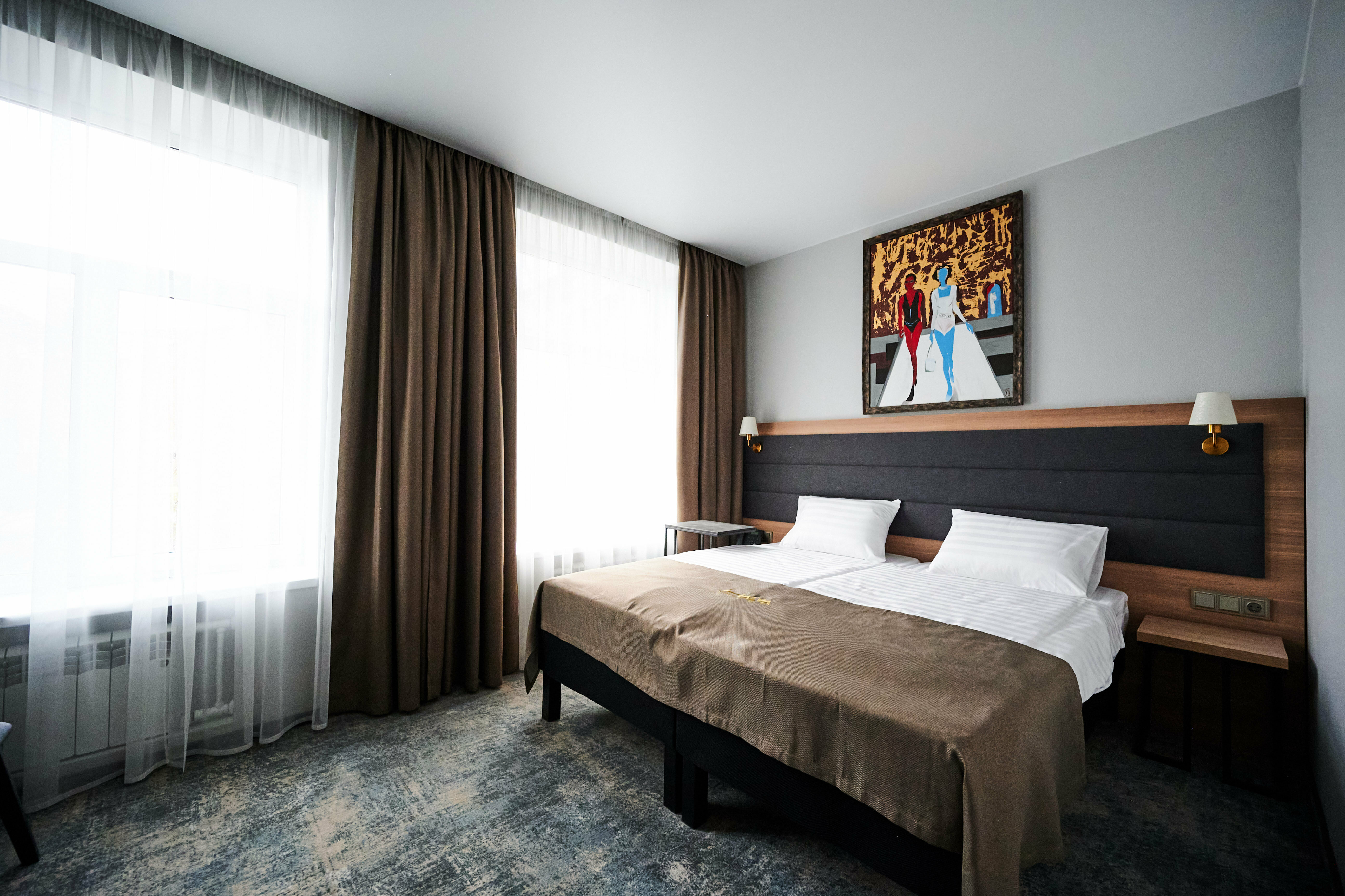 Трехместный номер с собственной ванной комнатой