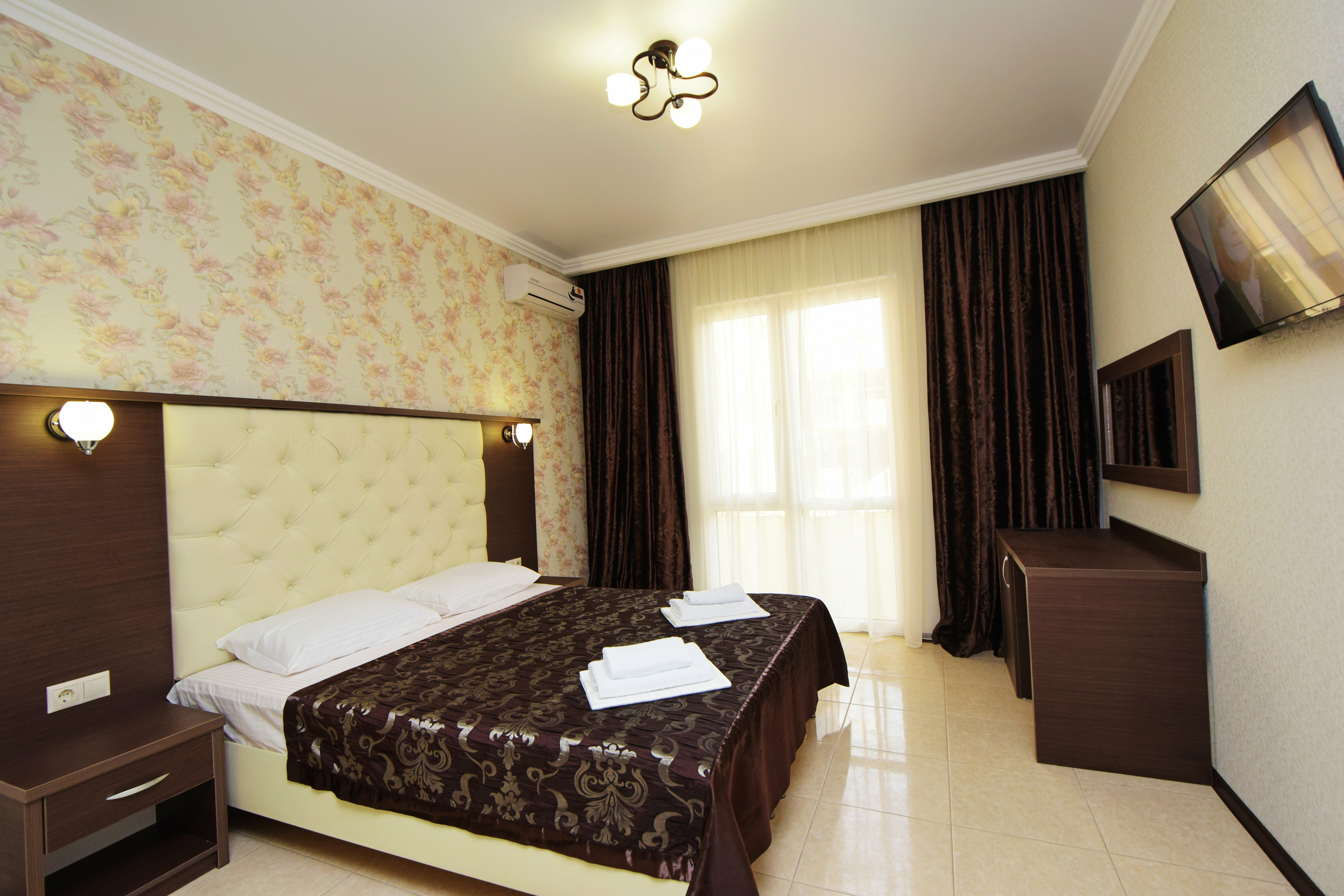 Стандартный двухместный номер с 1 кроватью или 2 отдельными кроватями и балконом