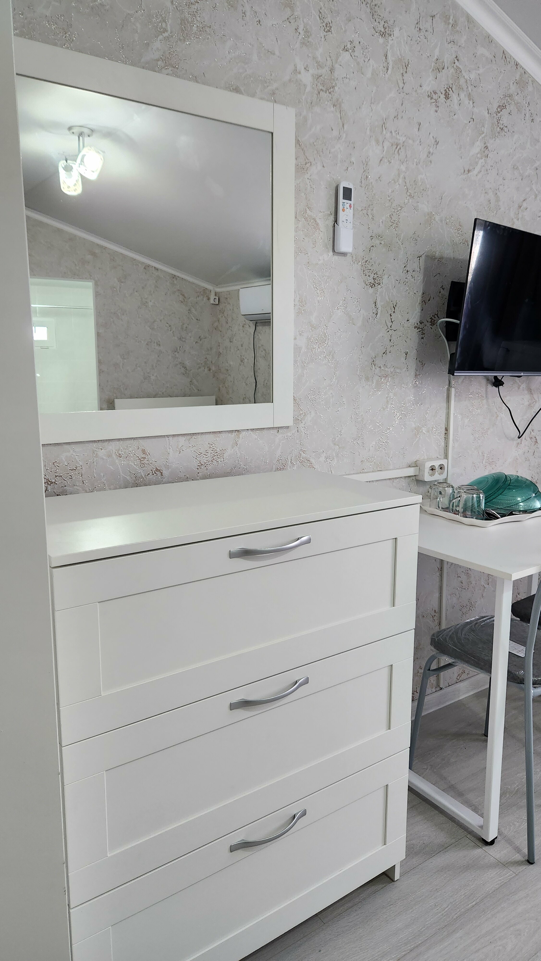 Cемейный номер с собственной ванной комнатой