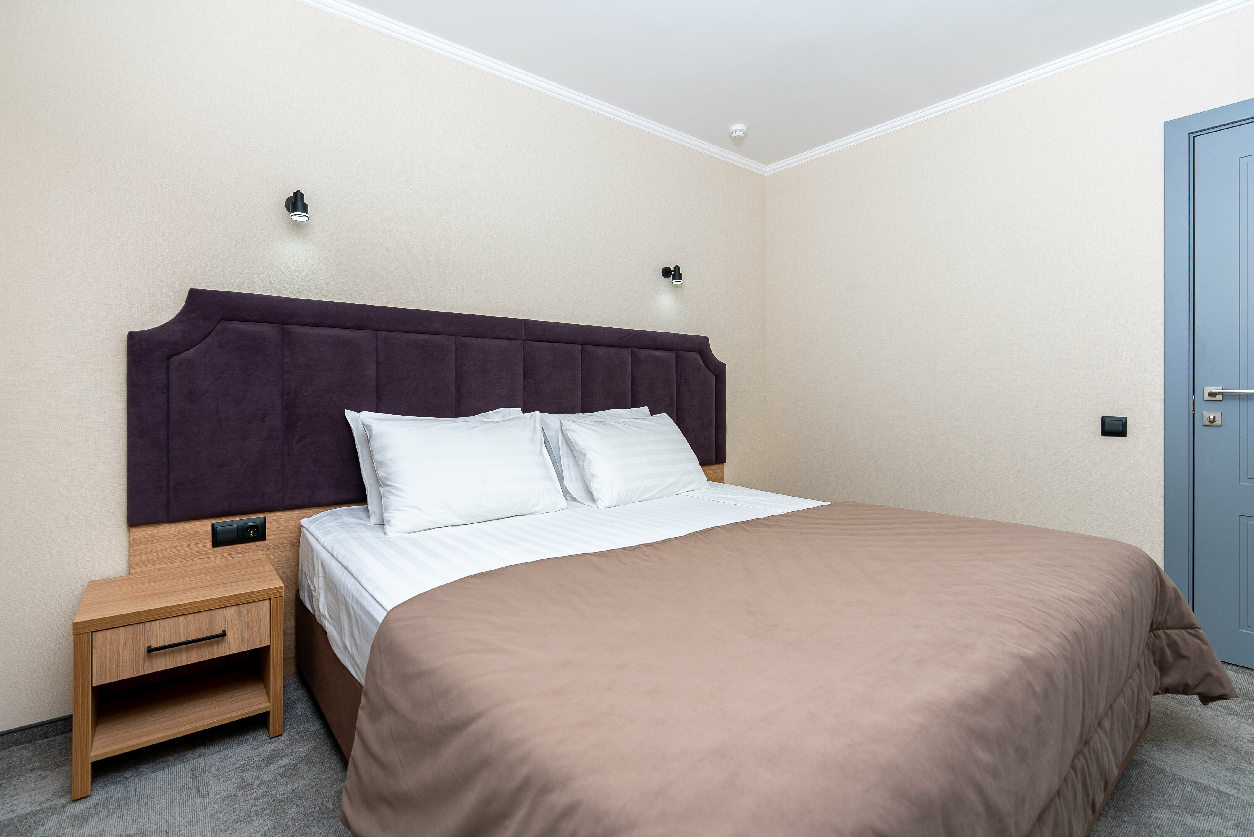 «Коттедж» — номер первой категории