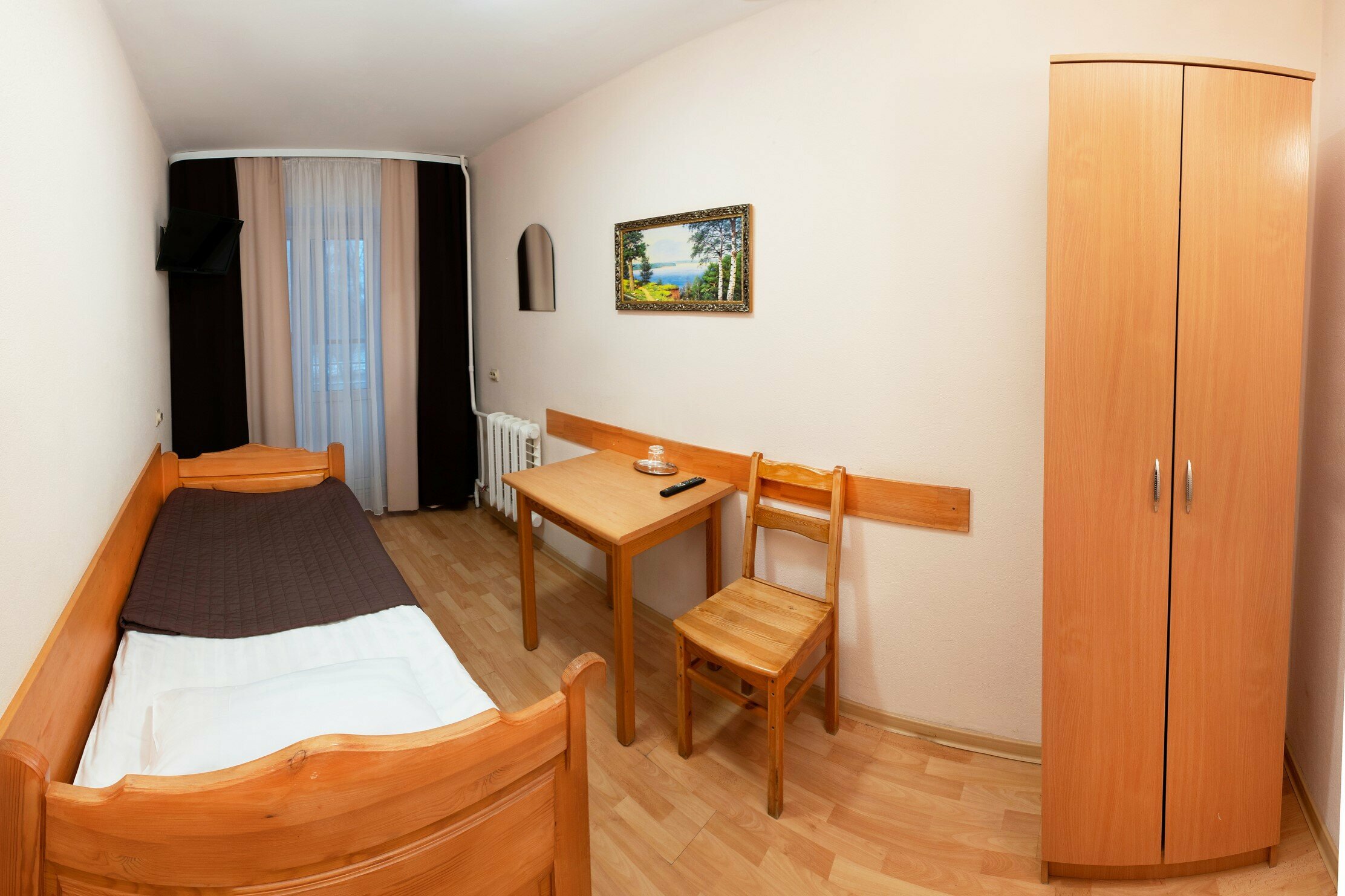 Одноместный номер в блоке с двухместным номером в общем коридоре