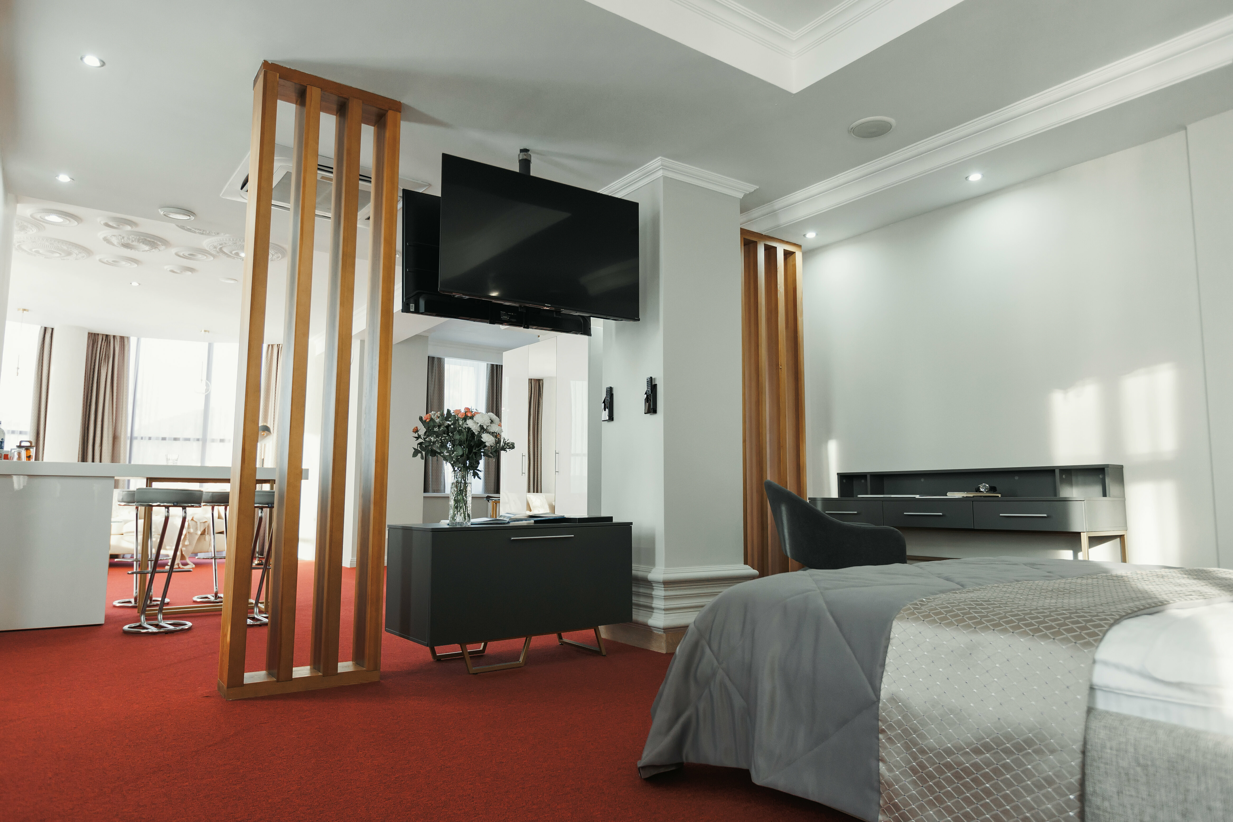 Люкс с кроватью размера «king-size» и видом на море