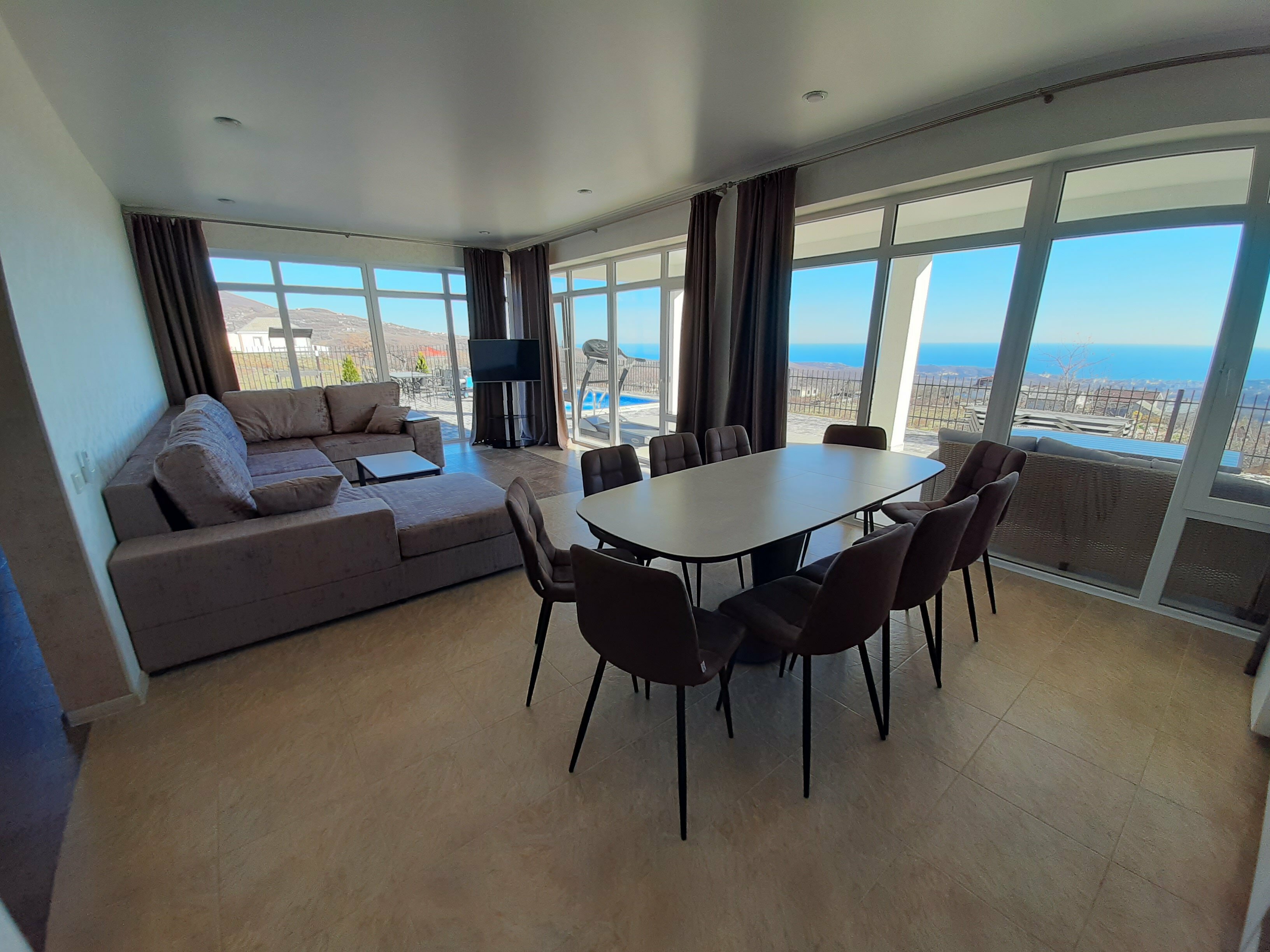 Вилла с собственным бассейном