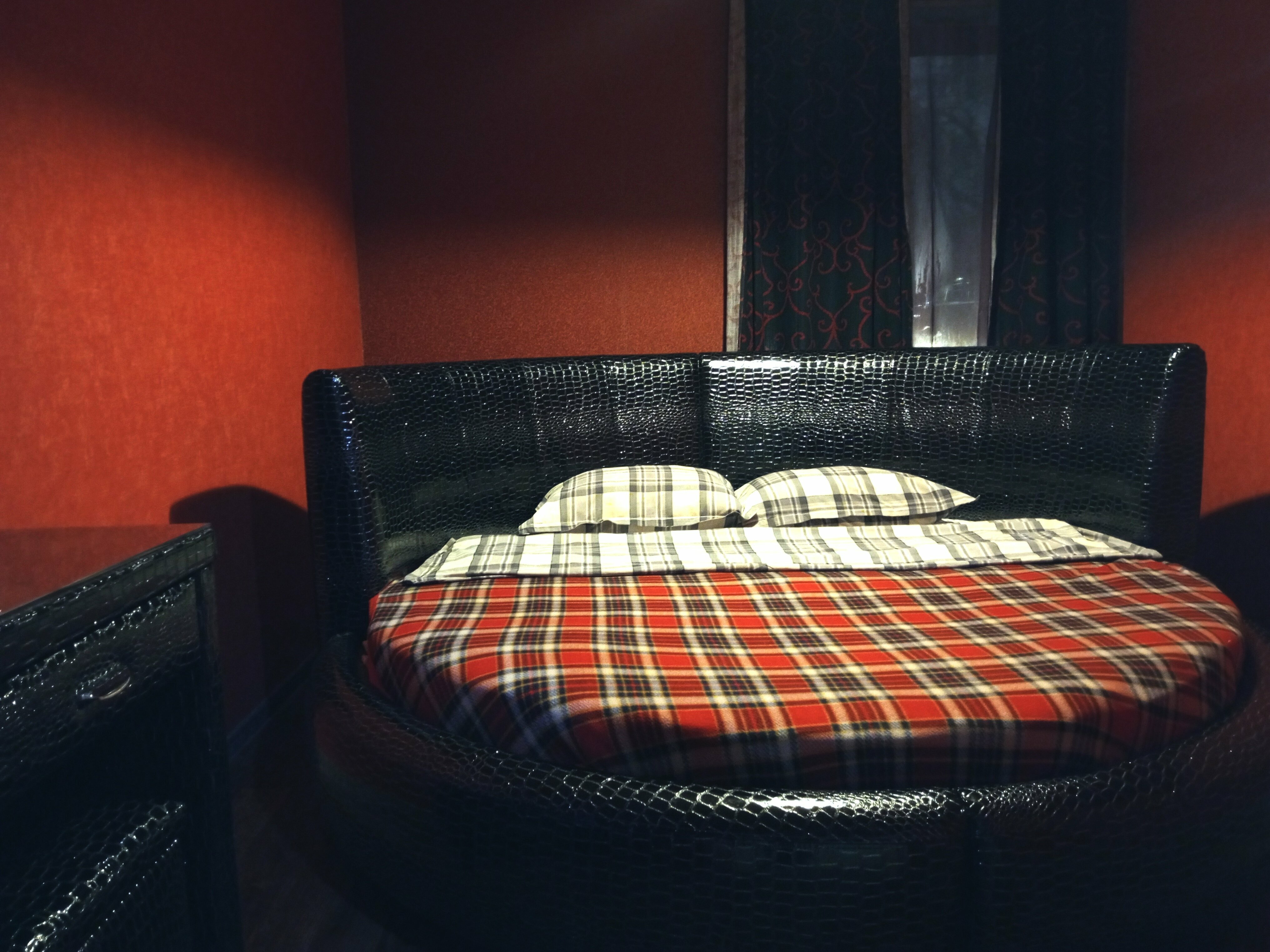 Двухкомнатный Люкс с круглой кроватью