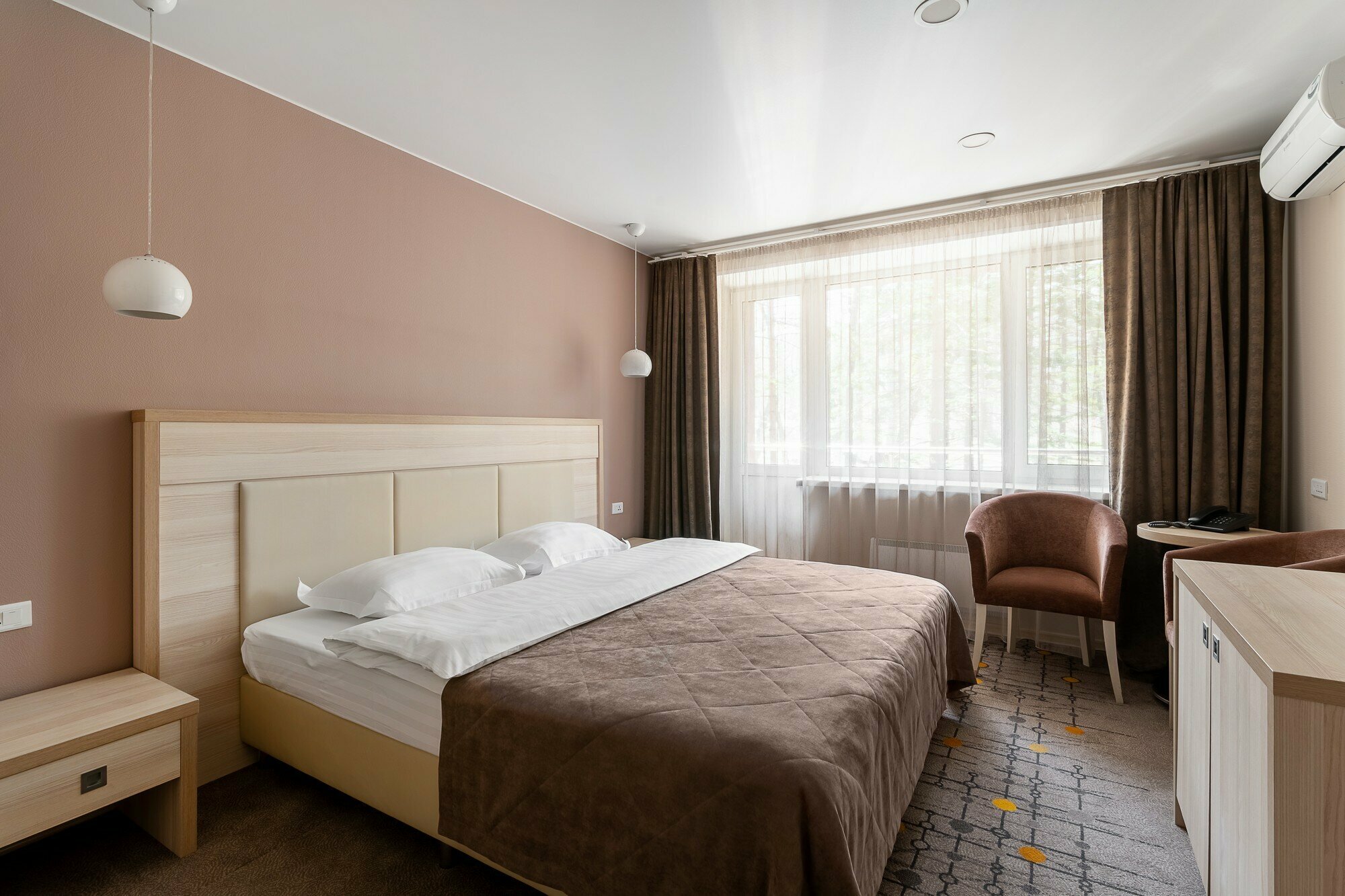 Номер с кроватью размера «king-size»