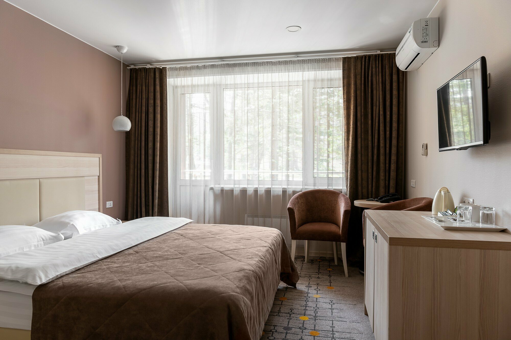 Номер с кроватью размера «king-size»