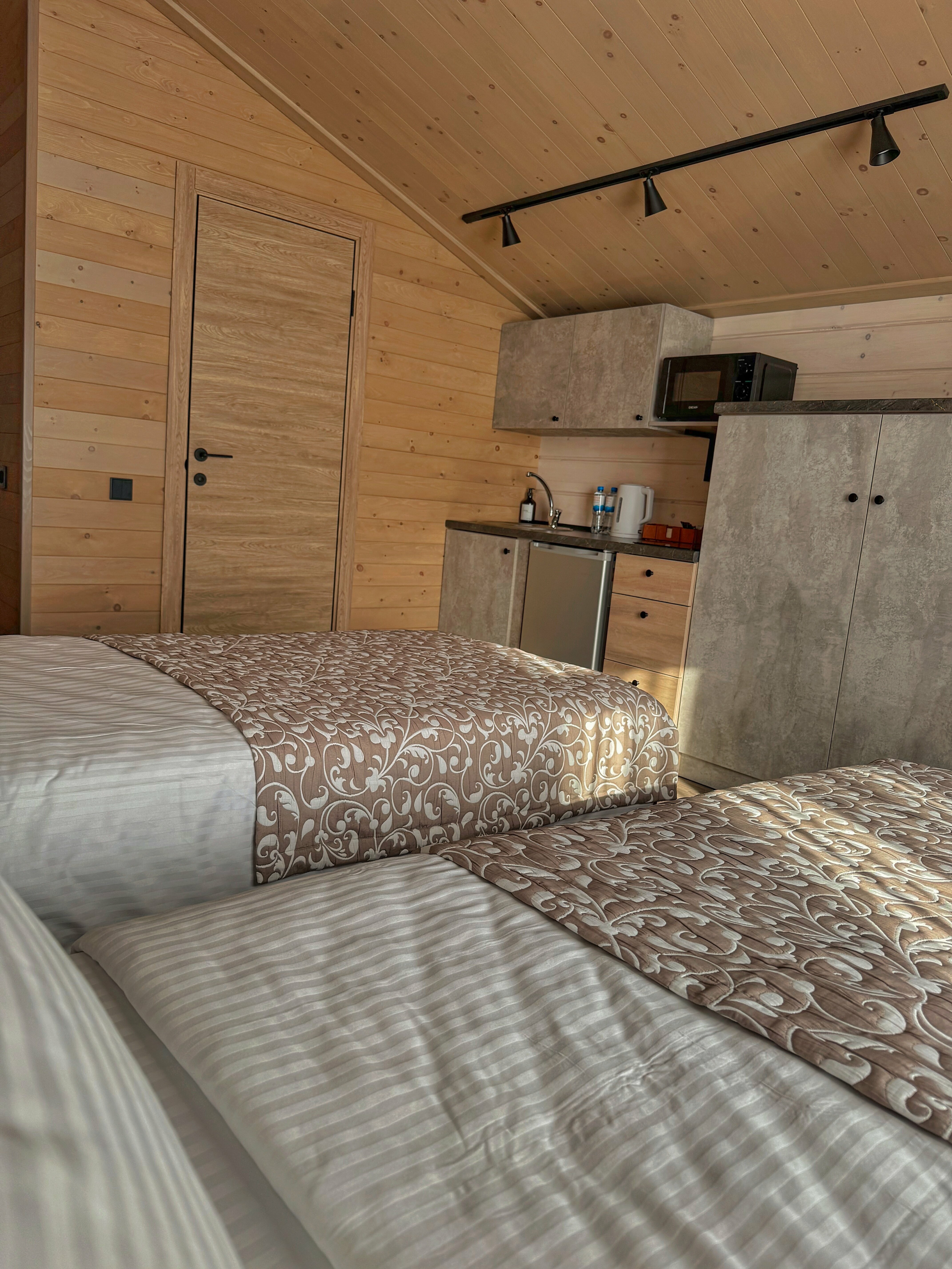 Улучшенный двухместный номер с 2 отдельными кроватями