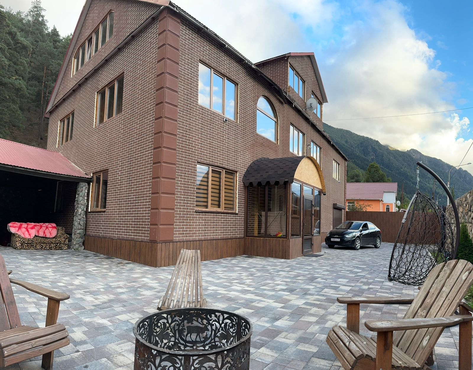 Коттедж на 18 человек