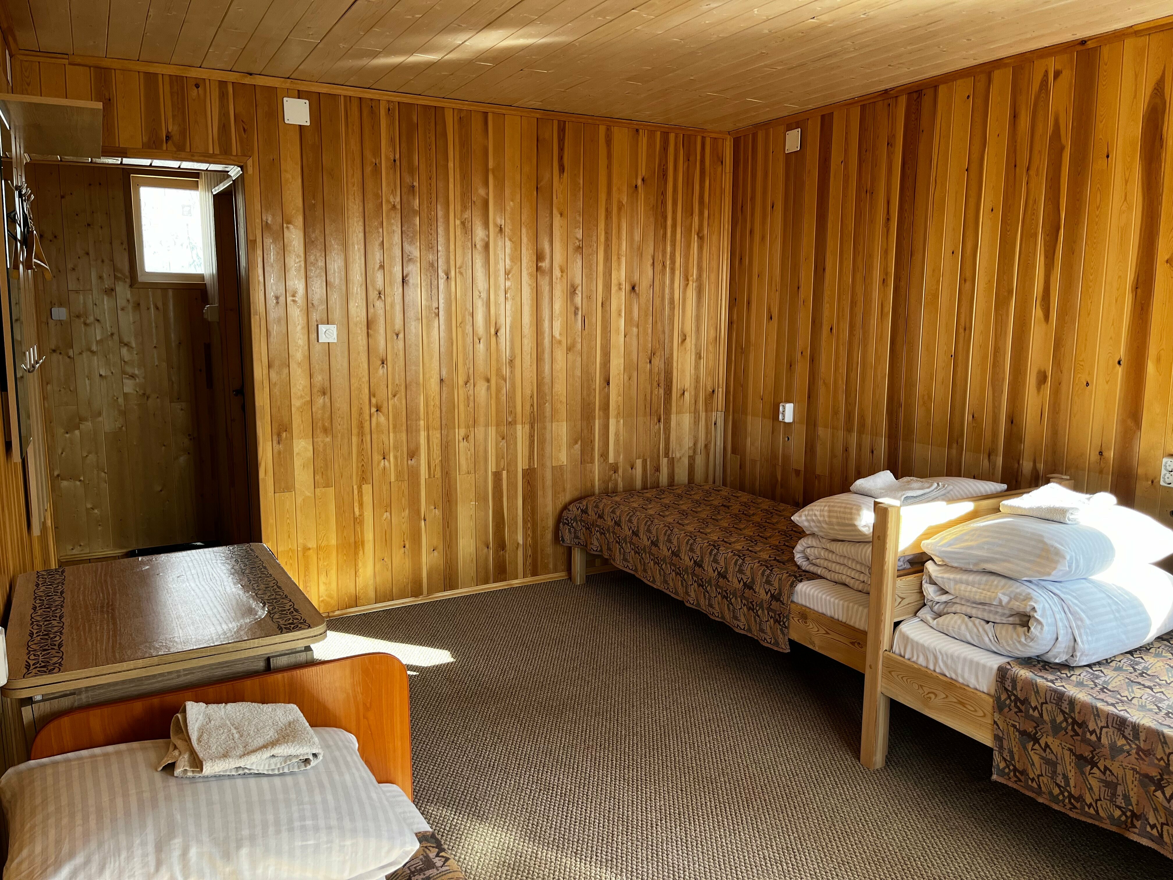 Трехместный номер «Комфорт» с душем