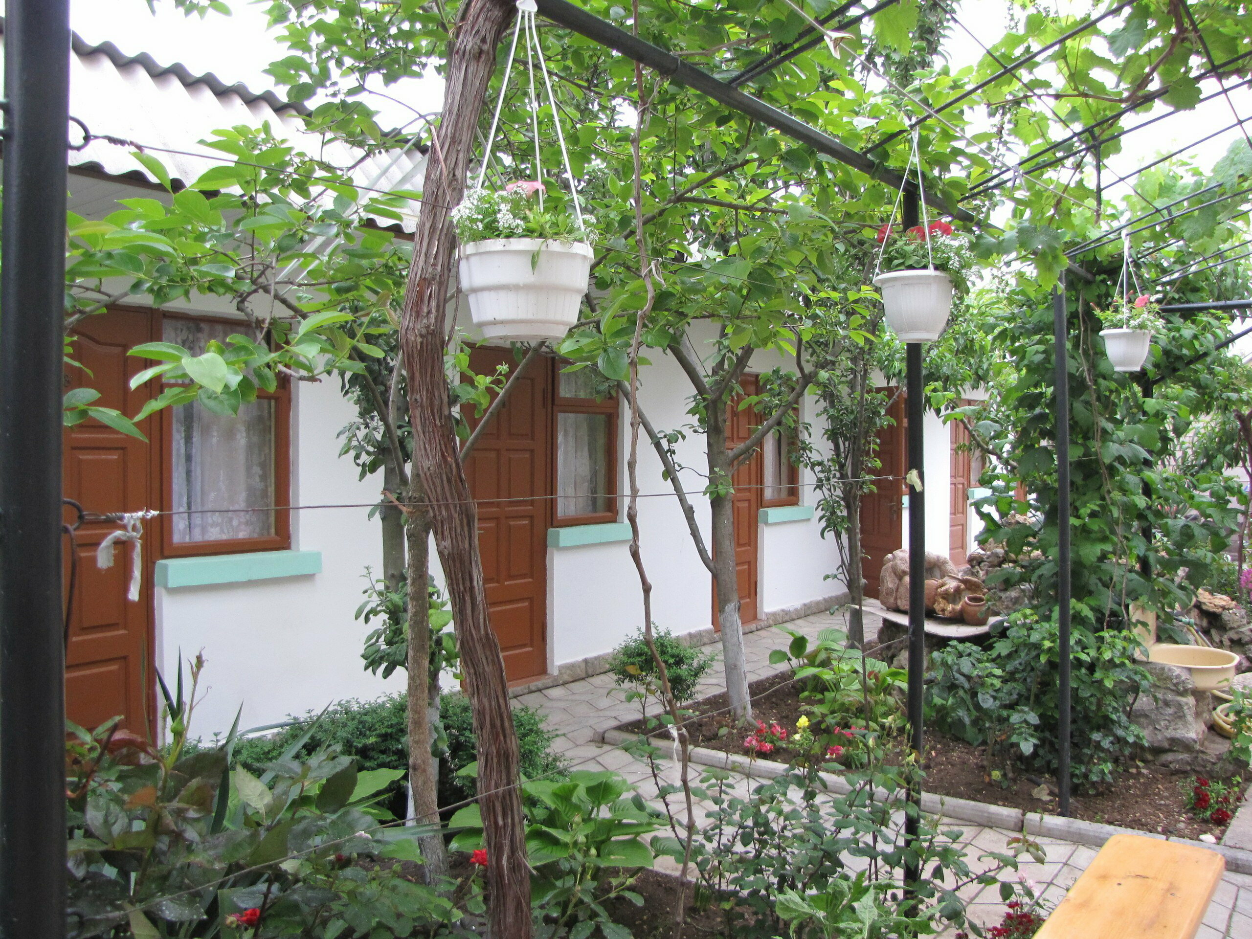 Двухместный номер с 2 отдельными кроватями и общей ванной комнатой