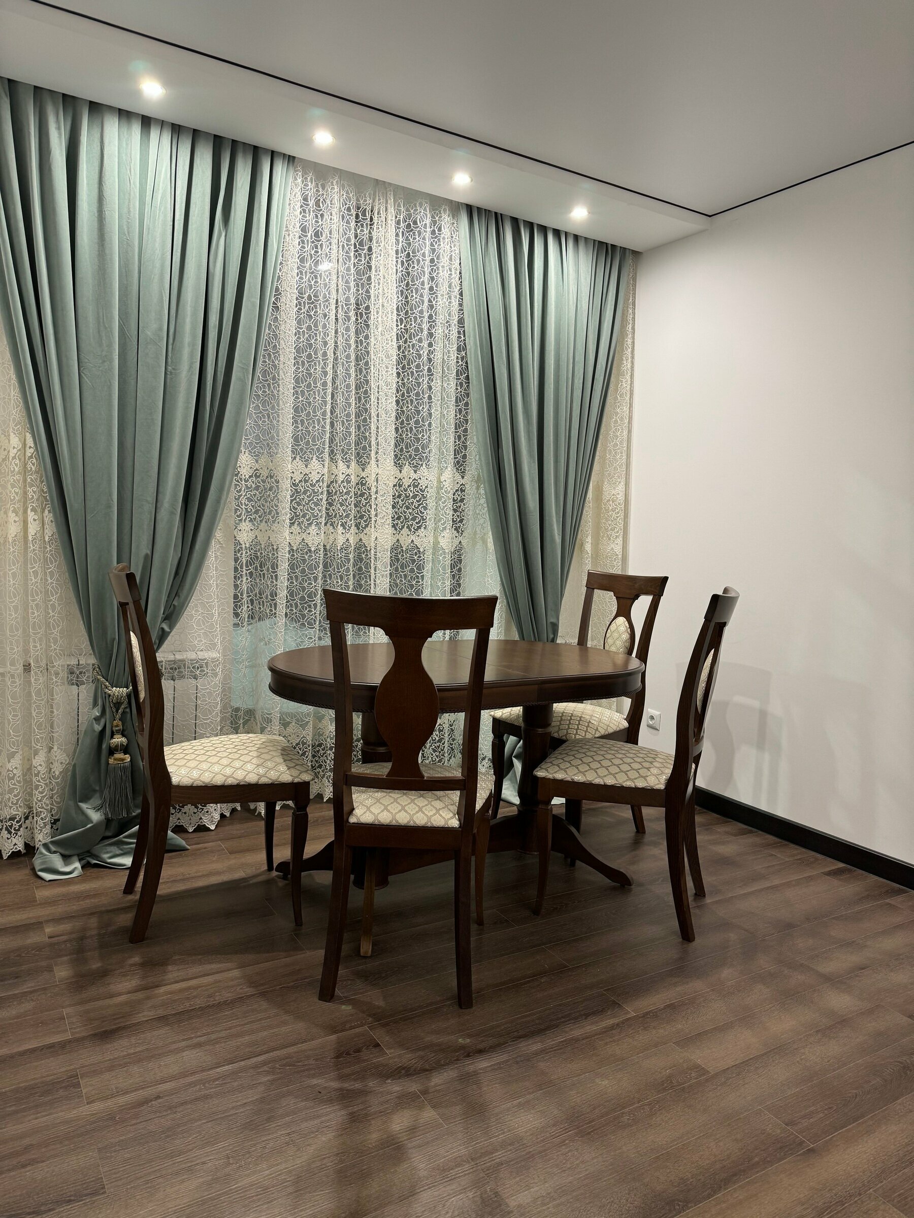 Четырехместный номер с видом на сад