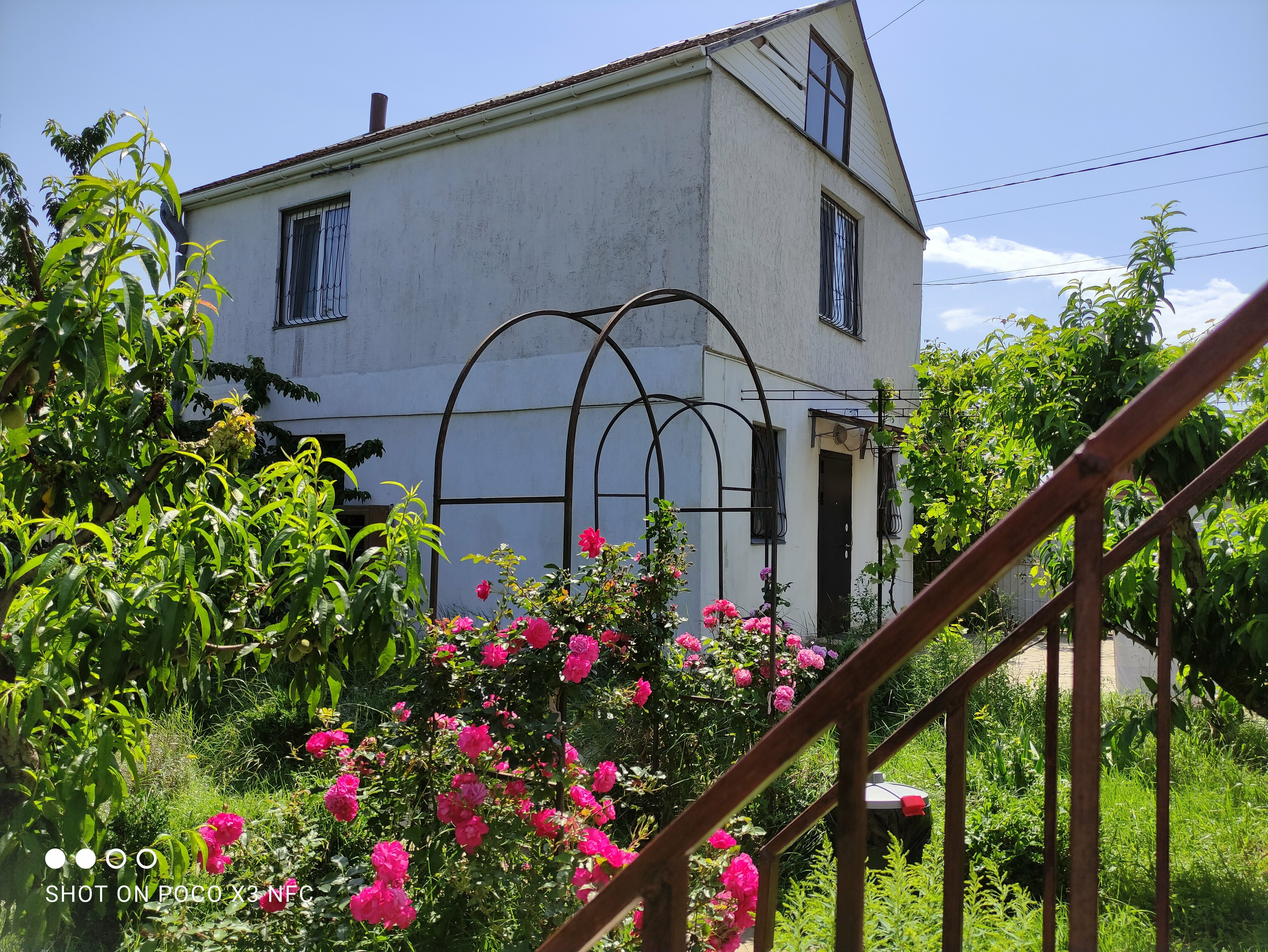 трехкомнатный дом на 6 мест