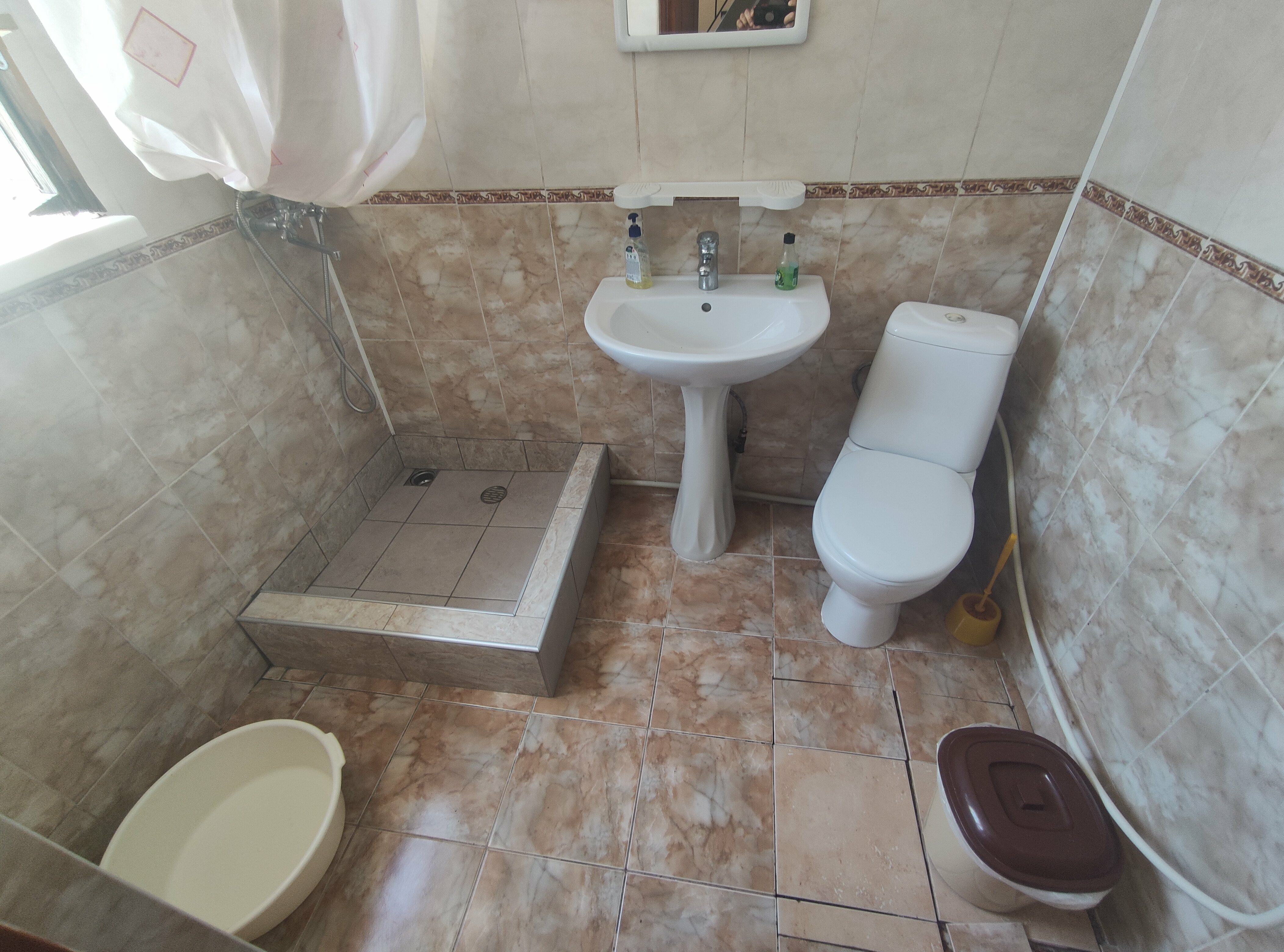 трехкомнатный дом на 6 мест