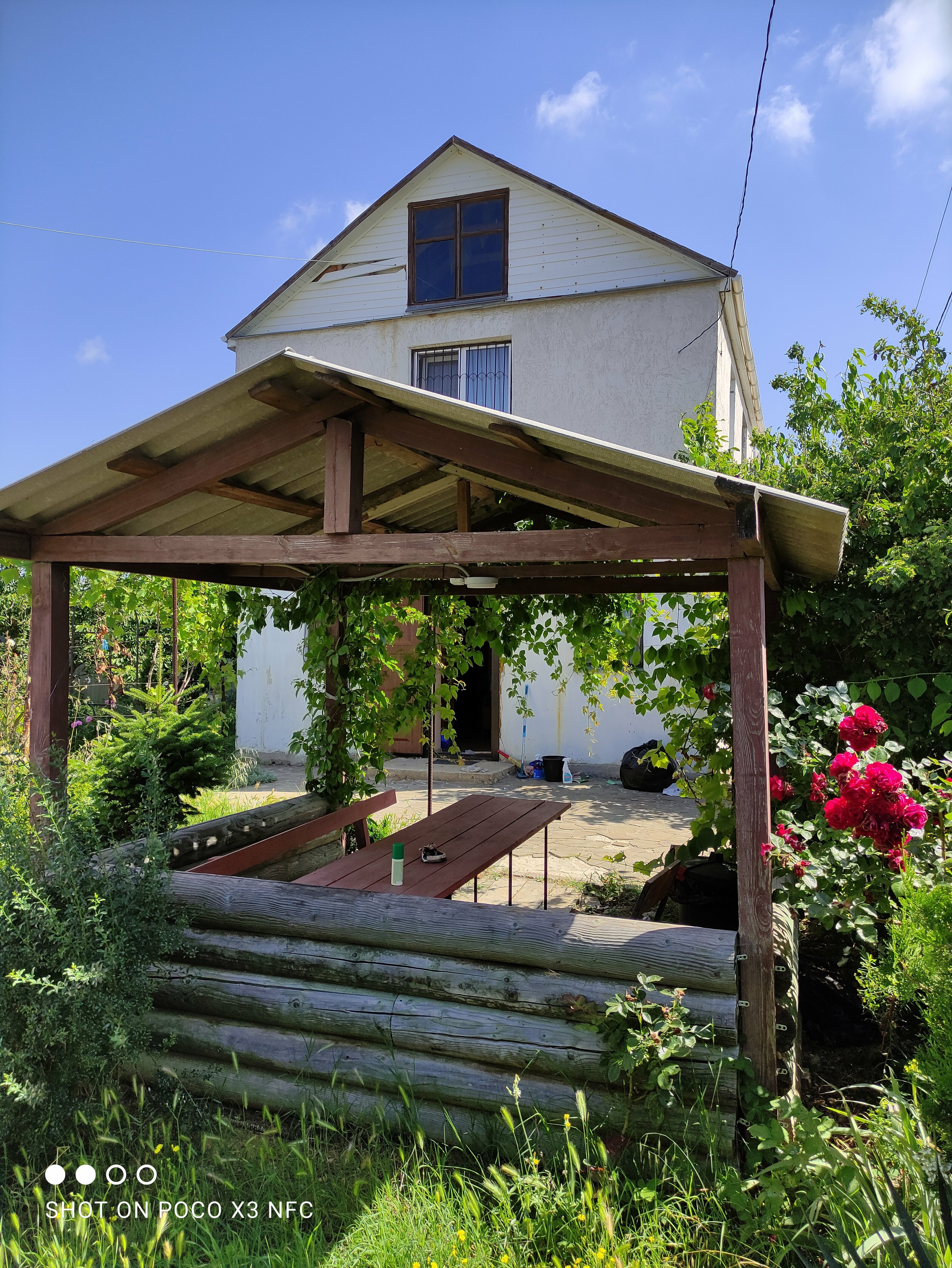 трехкомнатный дом на 6 мест