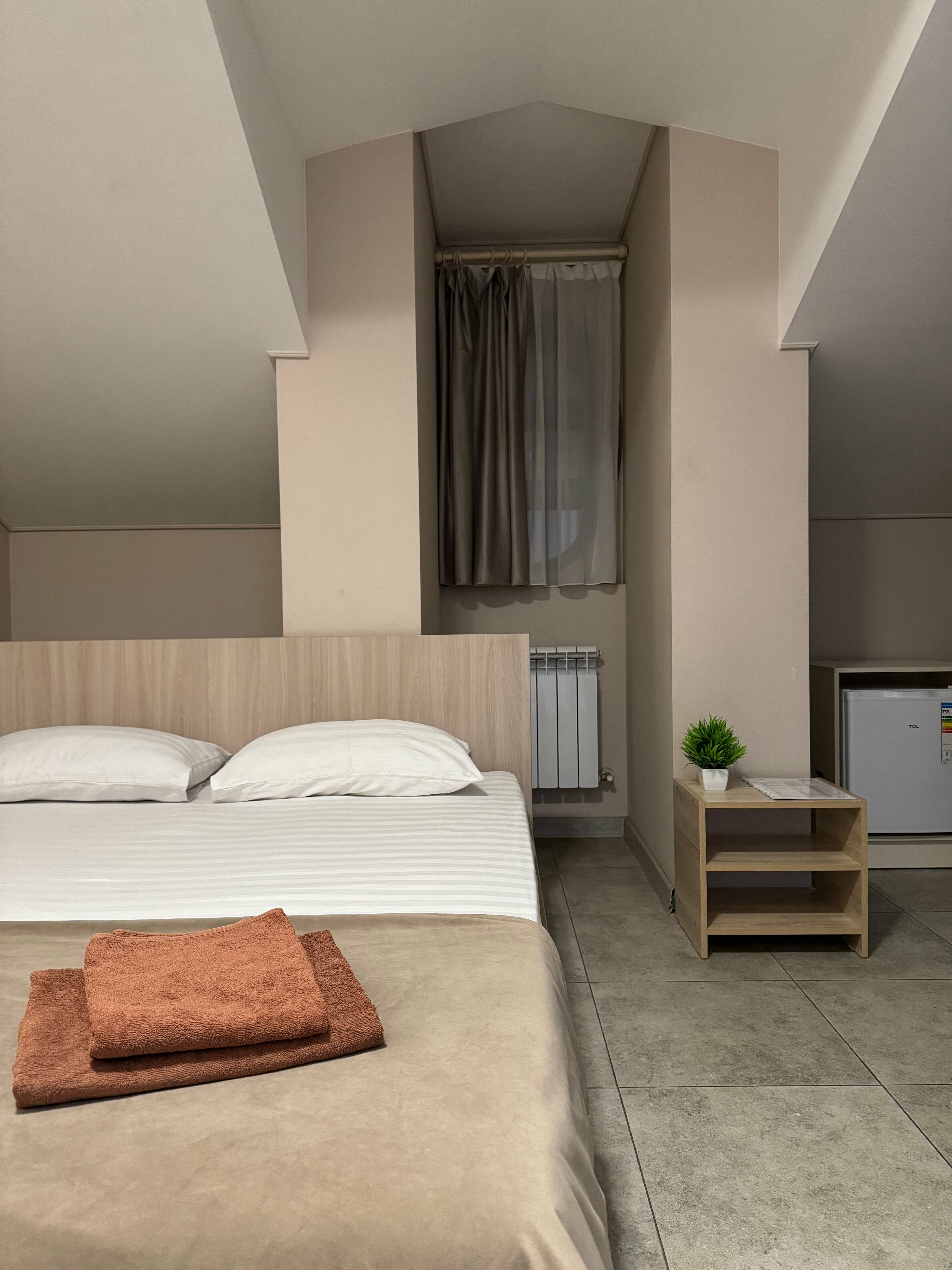 Небольшой двухместный номер с 1 кроватью