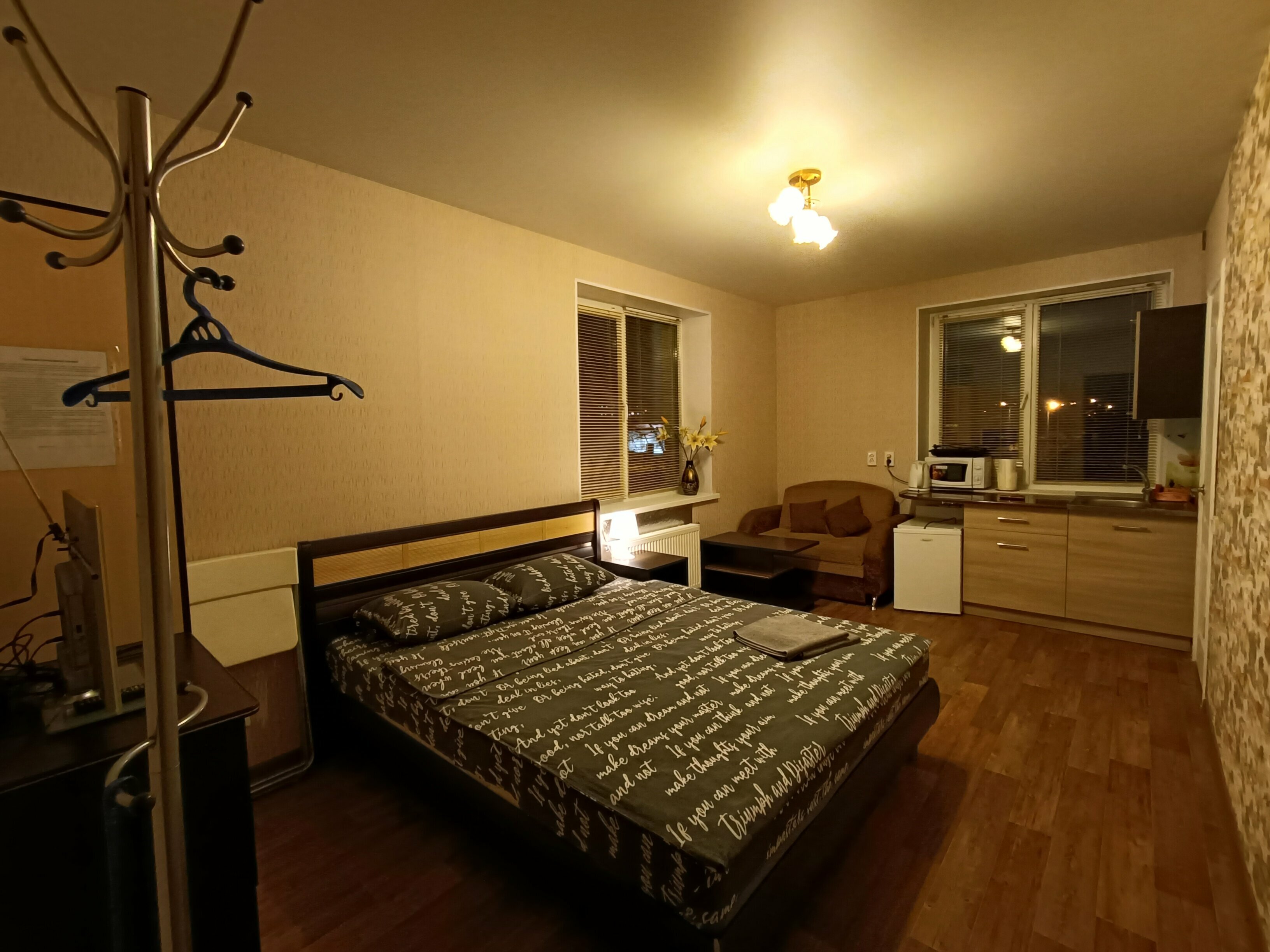 Трехместный номер «Комфорт» с душем