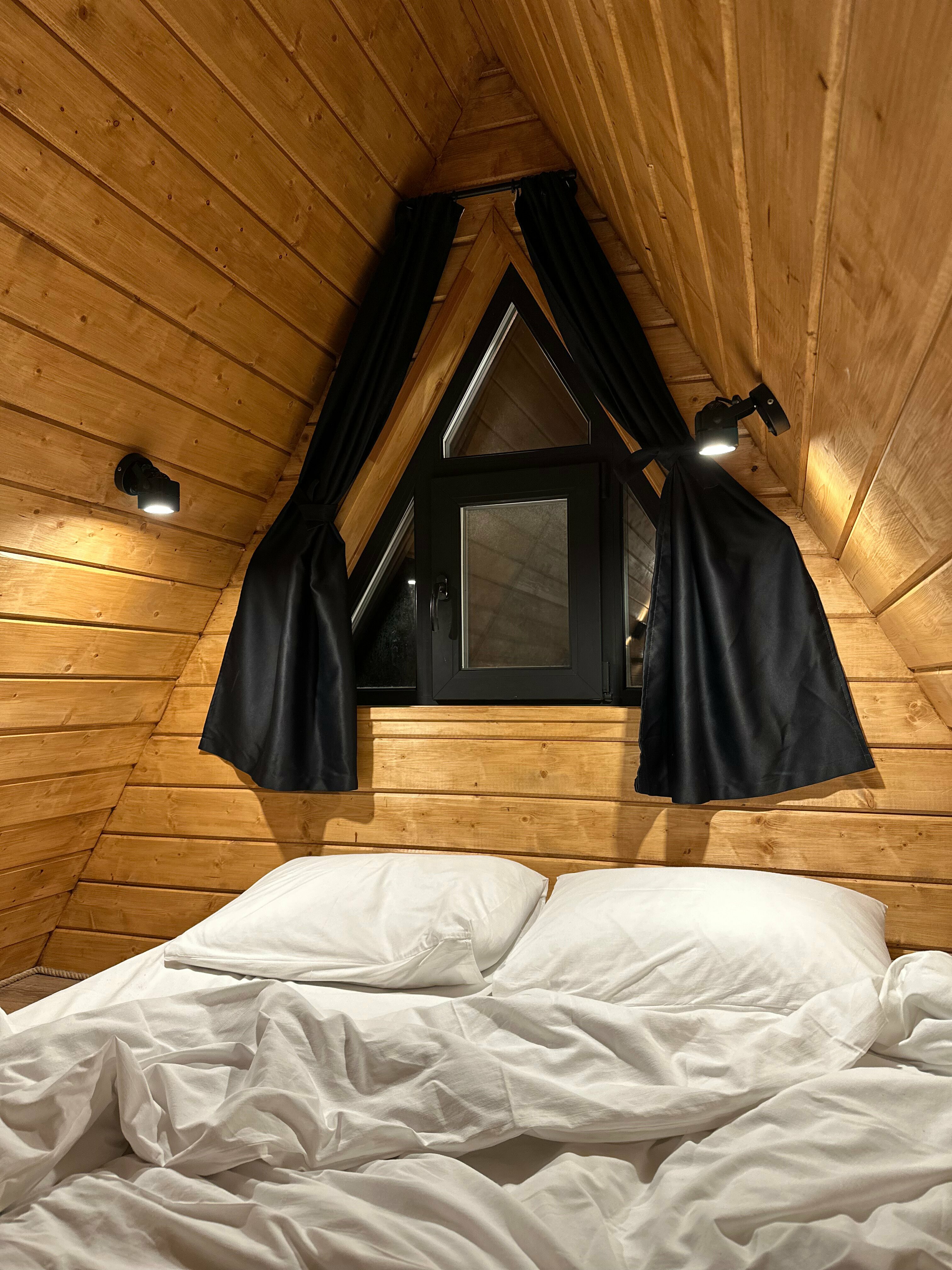 Двухуровневый четырехместный номер