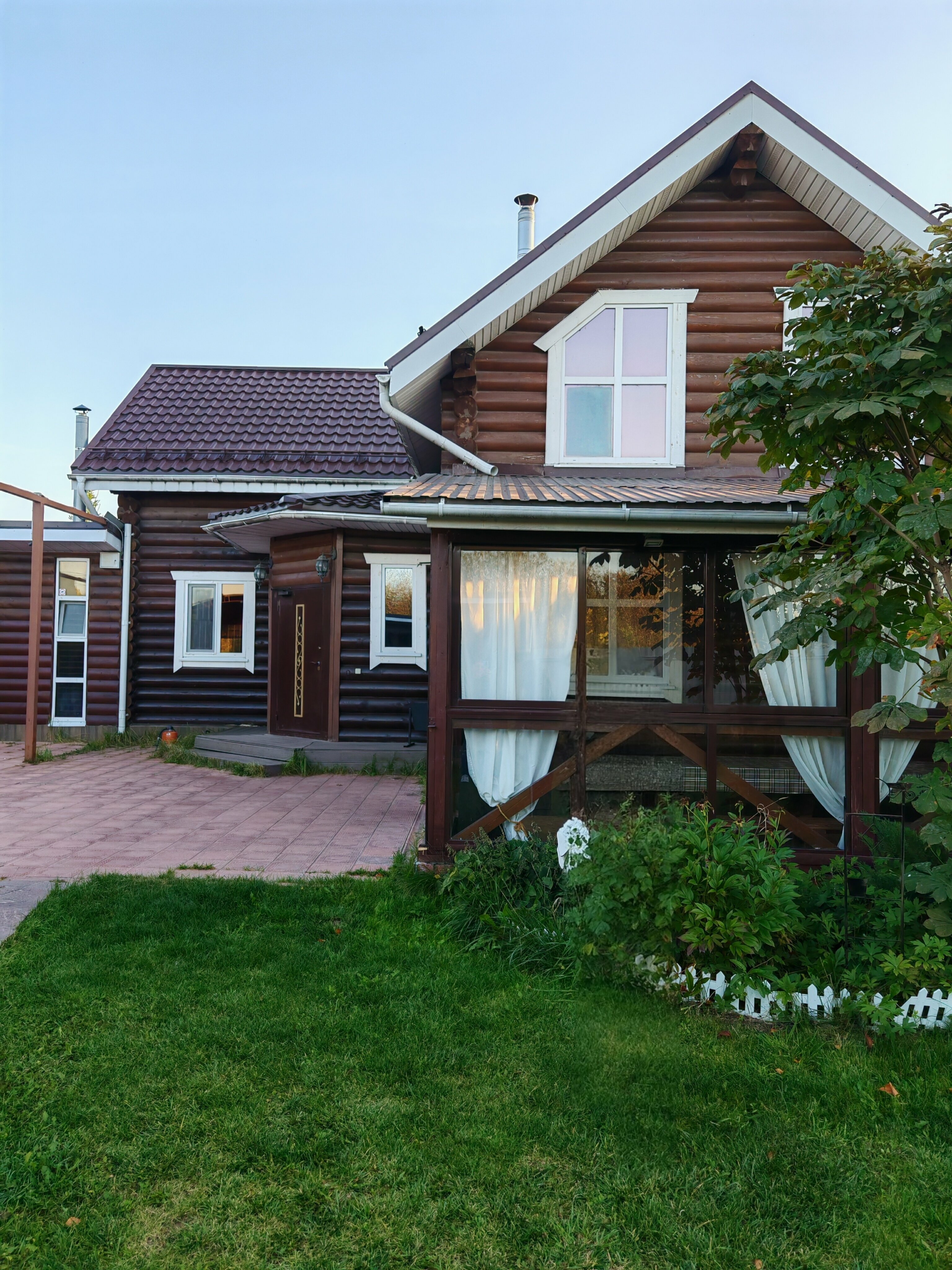 Коттедж с собственным бассейном