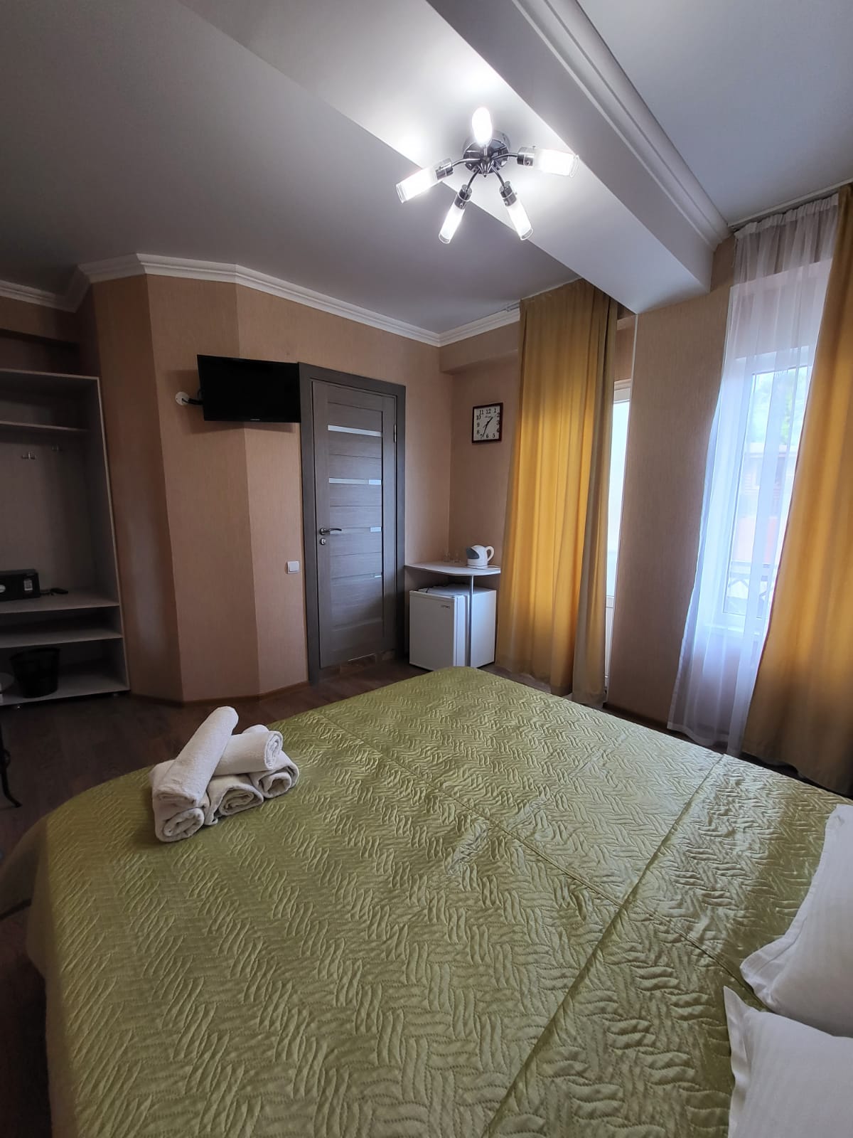 Двухместный номер Делюкс с 1 кроватью или 2 отдельными кроватями и балконом