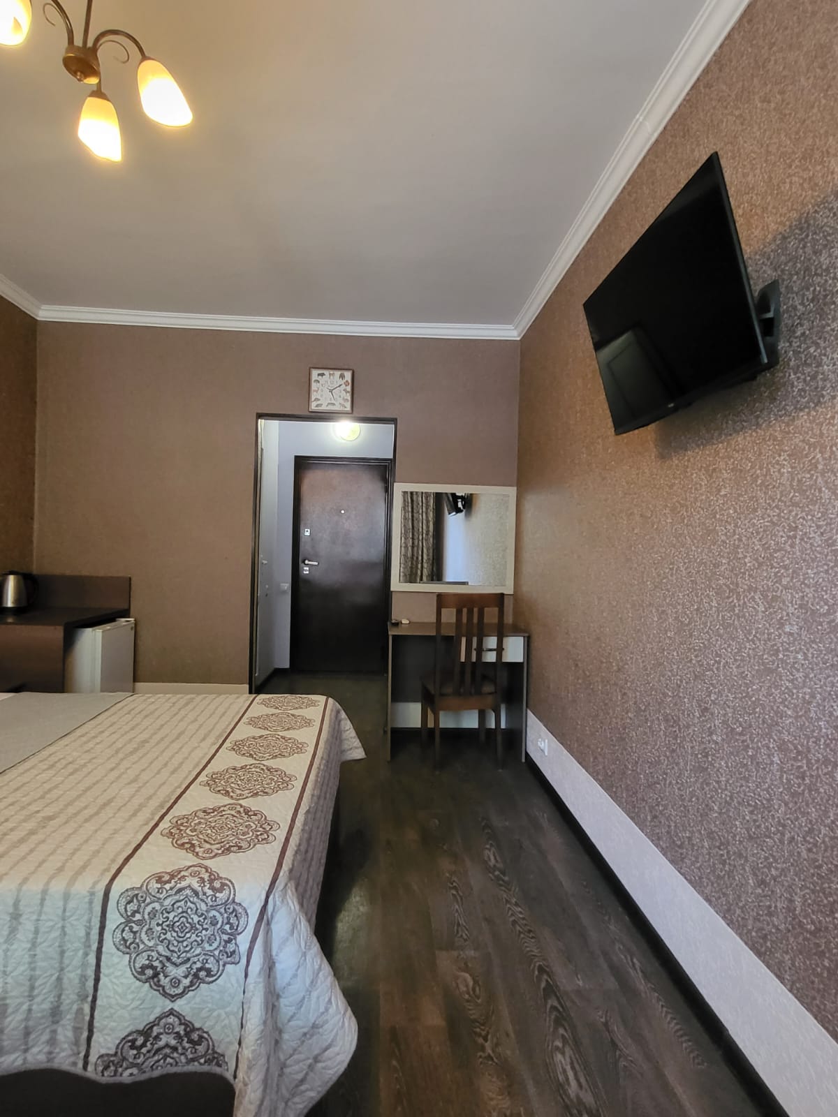 Трехместный номер с балконом