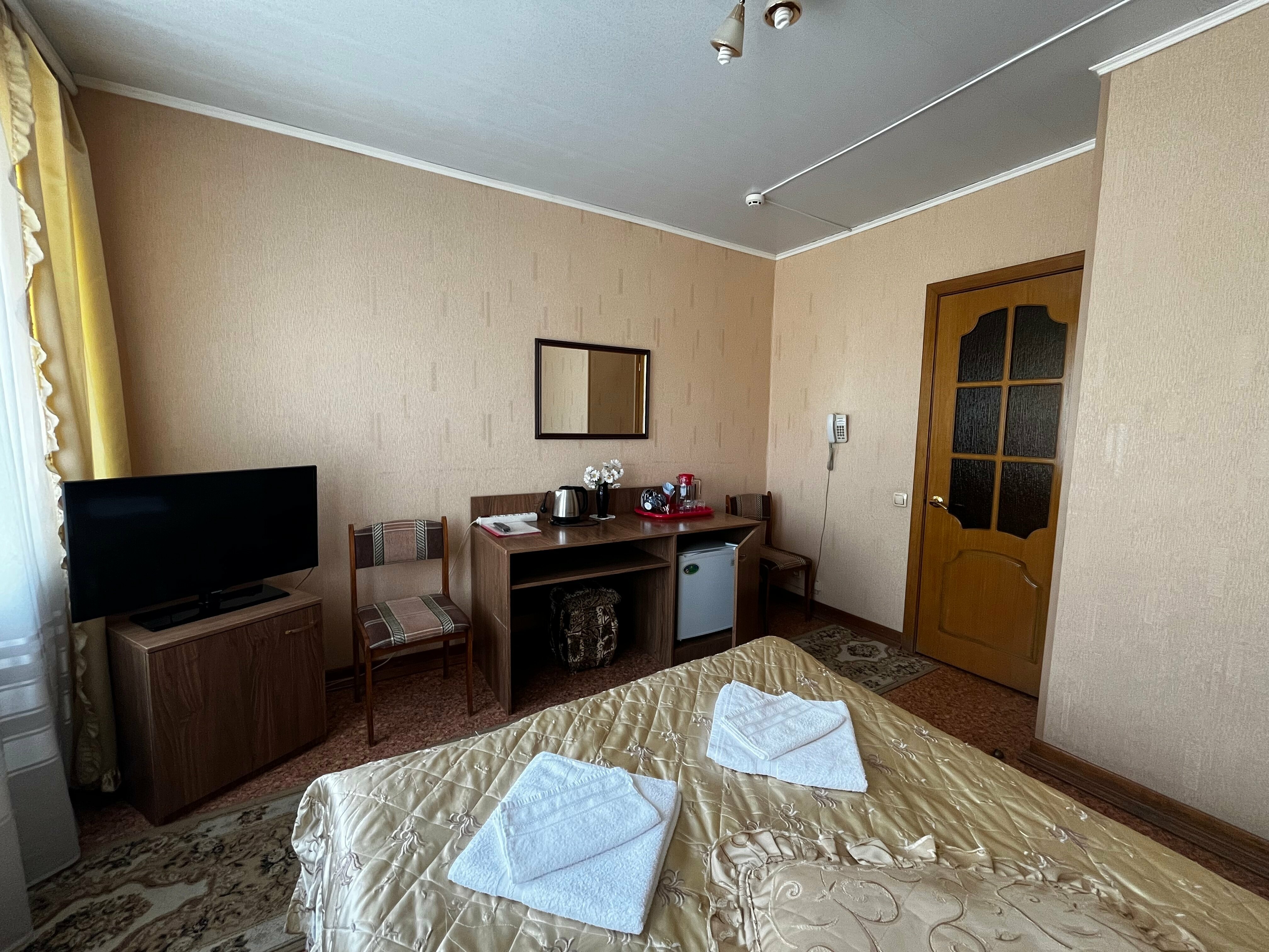 Двухместный номер стандарт комфорт с 1 двухспальной кроватью