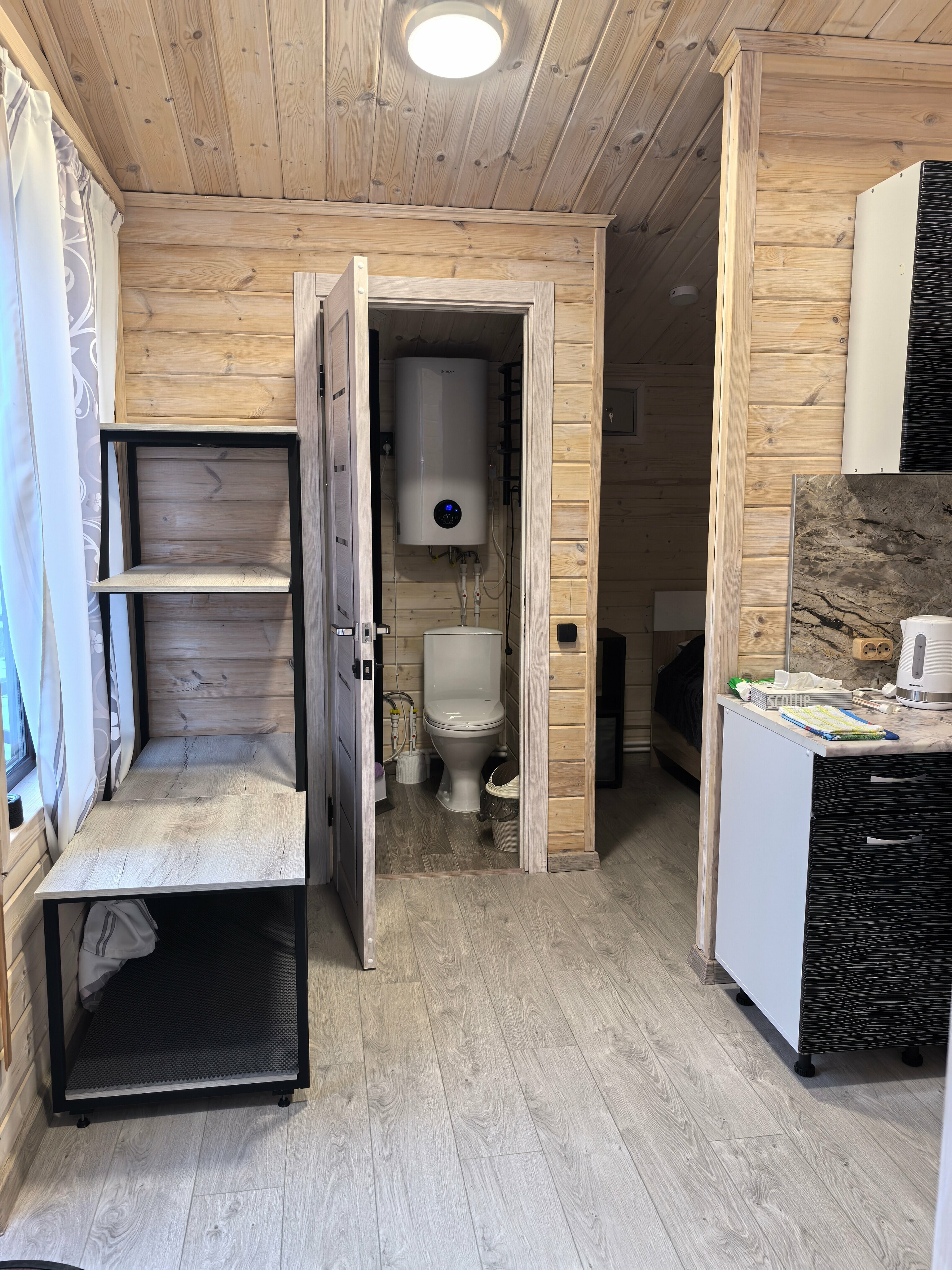 Трехместный номер с видом на горы