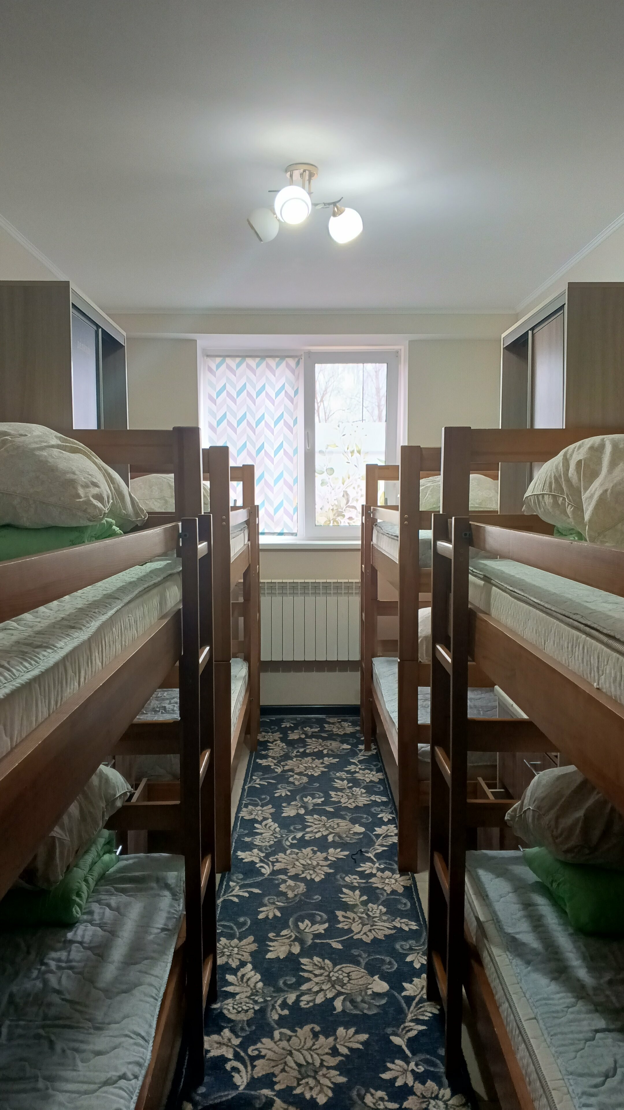 Кровать в общем 8-местном номере