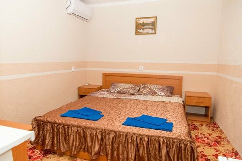Стандартный трехместный номер в Ника