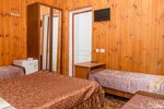 Семейный номер с общей ванной комнатой в Ника