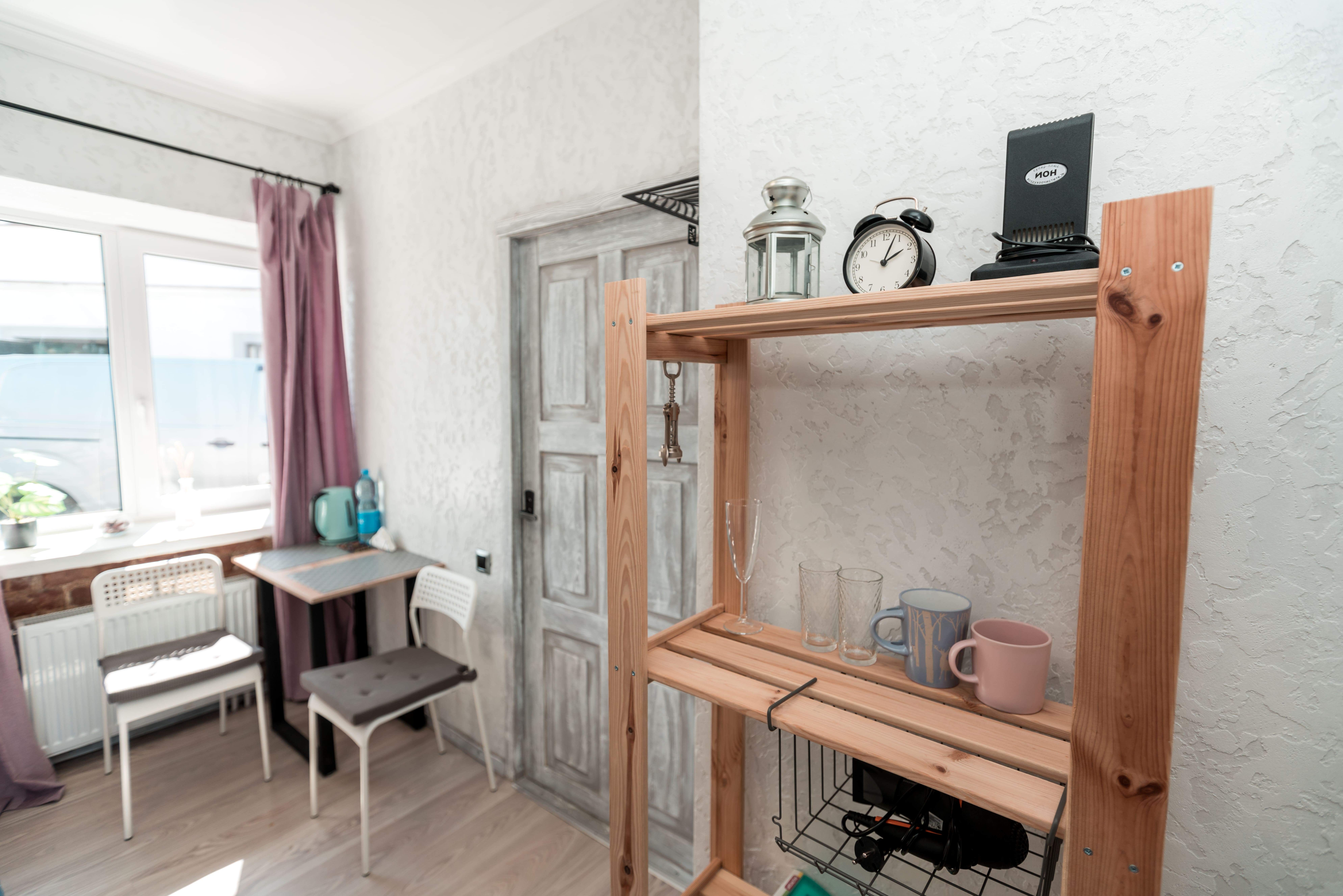 Небольшой двухместный номер с 2 отдельными кроватями