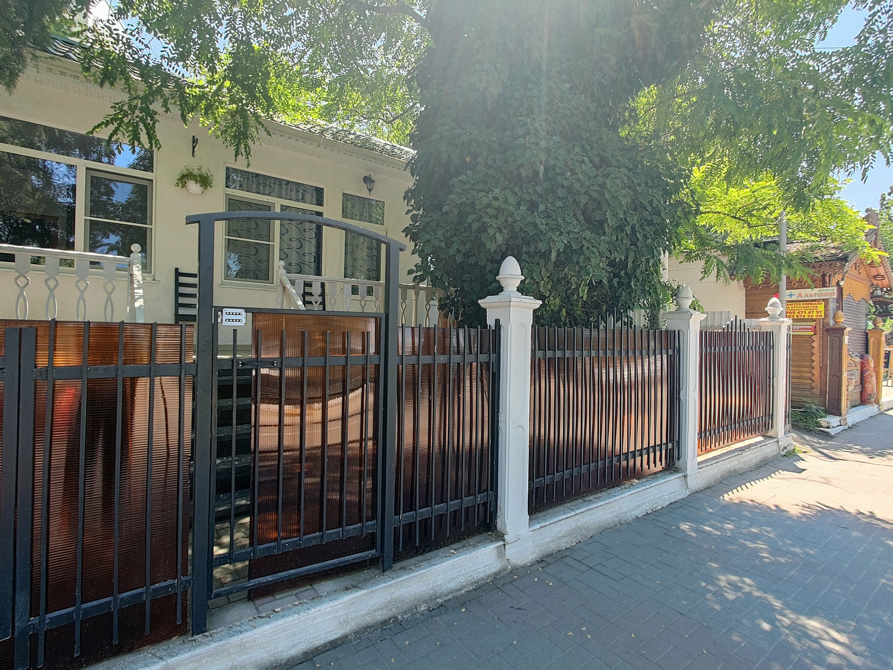 Четырехместный номер с видом на море