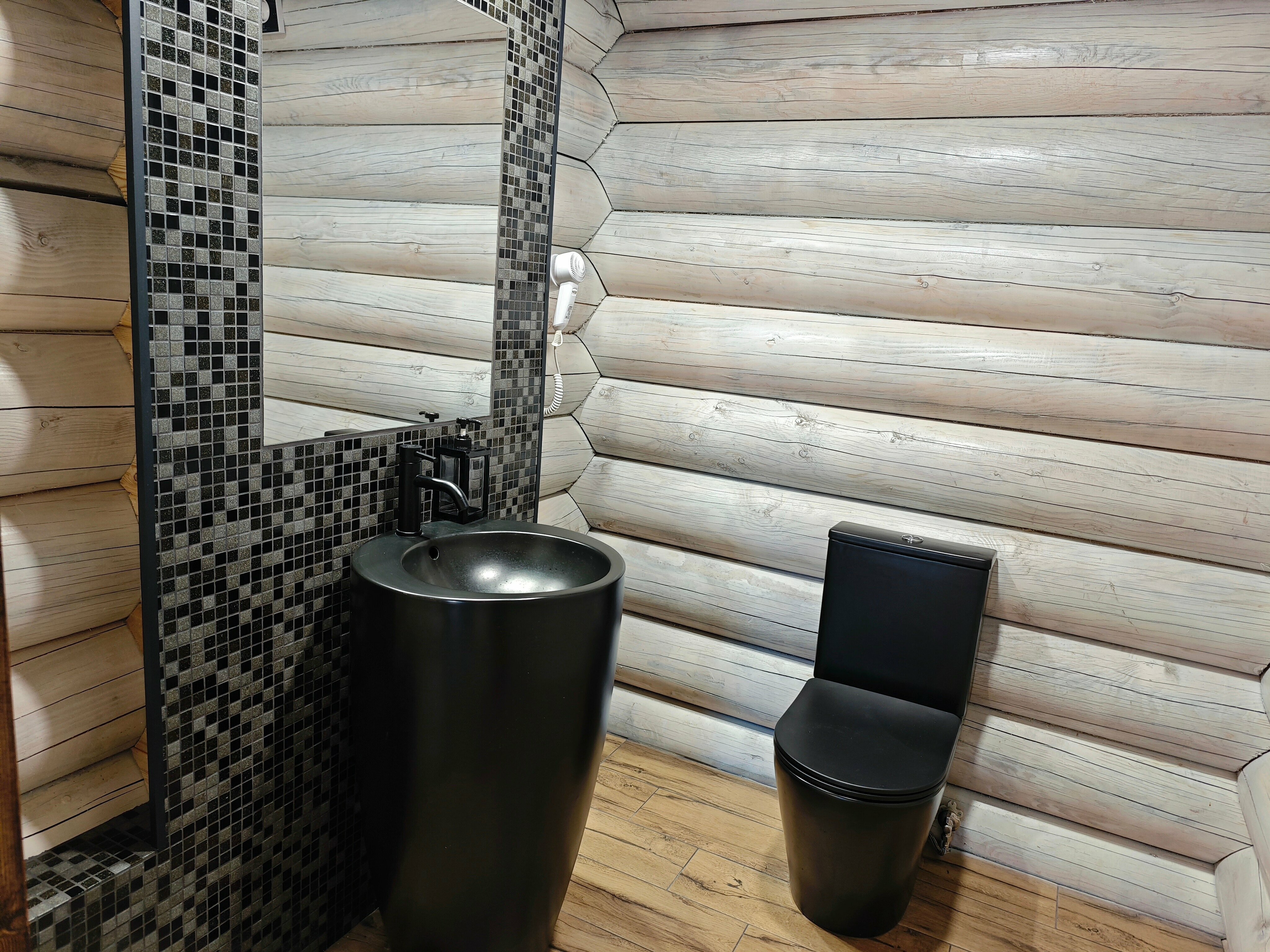 Дом с собственным бассейном