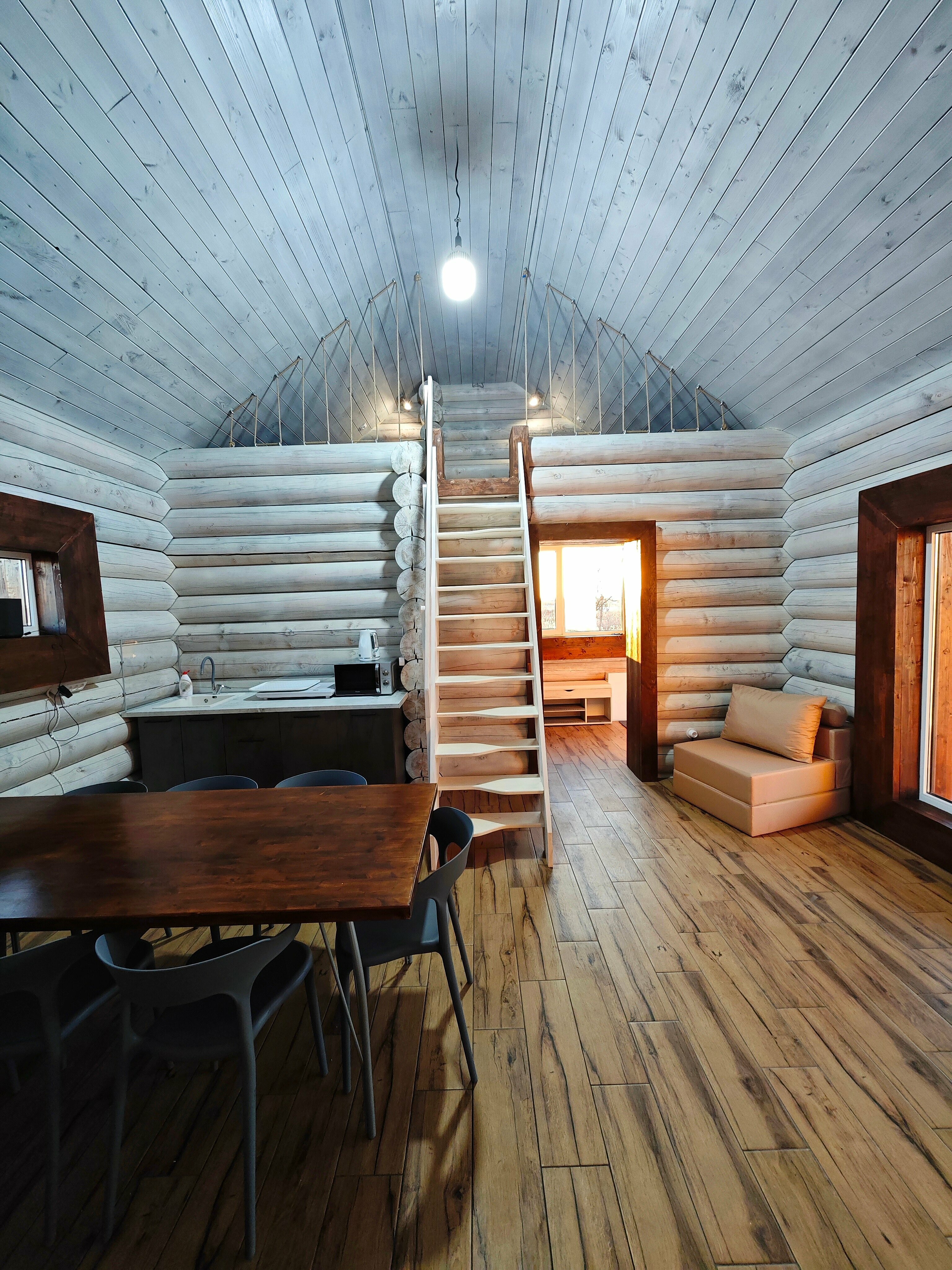 Дом с собственным бассейном