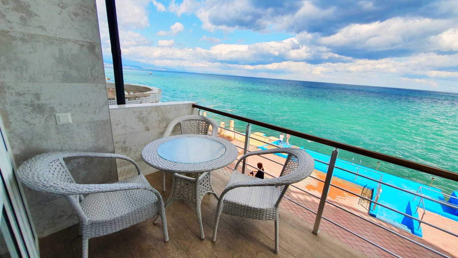 Трехместный номер с видом на море