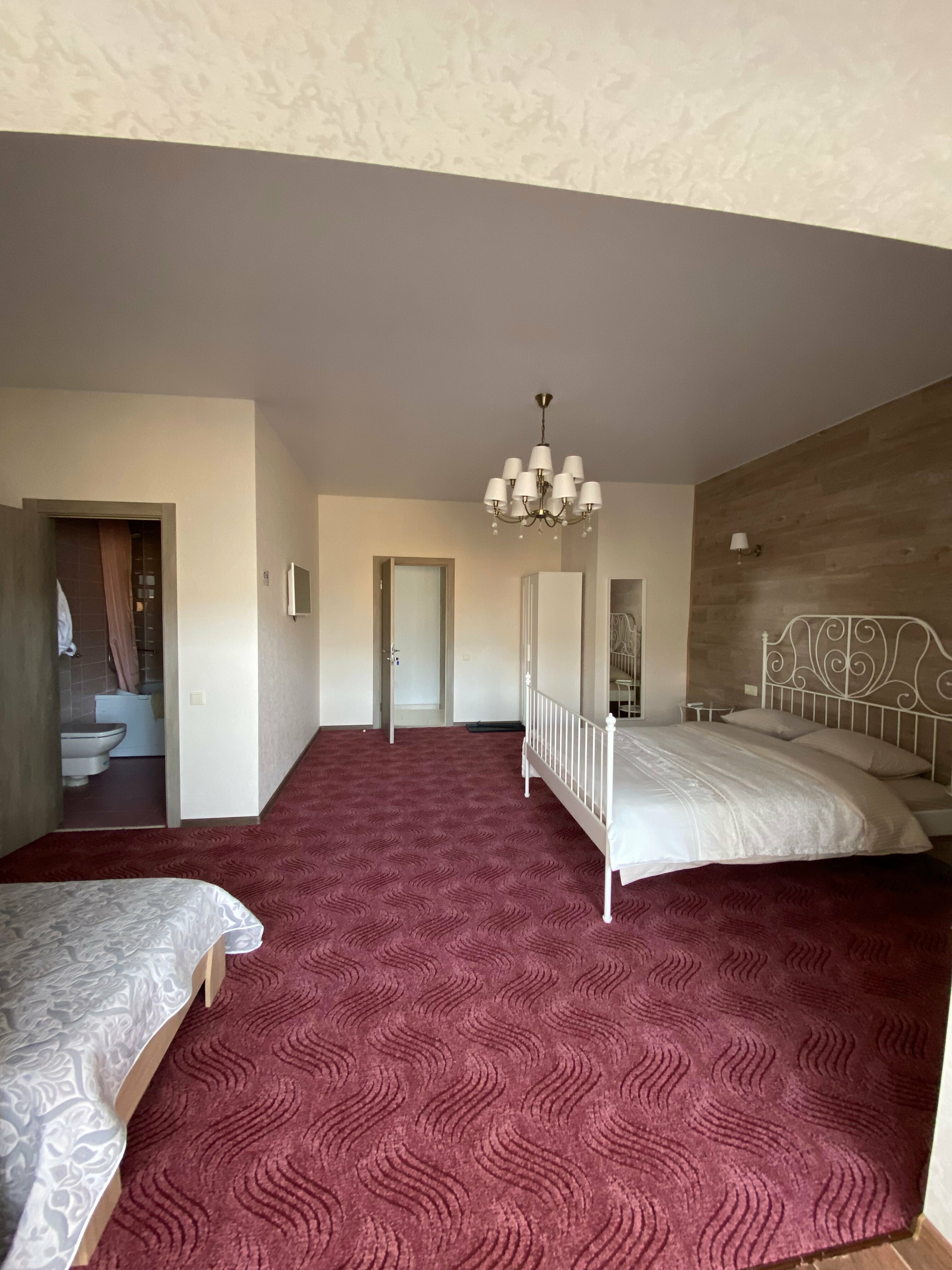 De-Luxe с кроватью размера «king-size» и балконом 