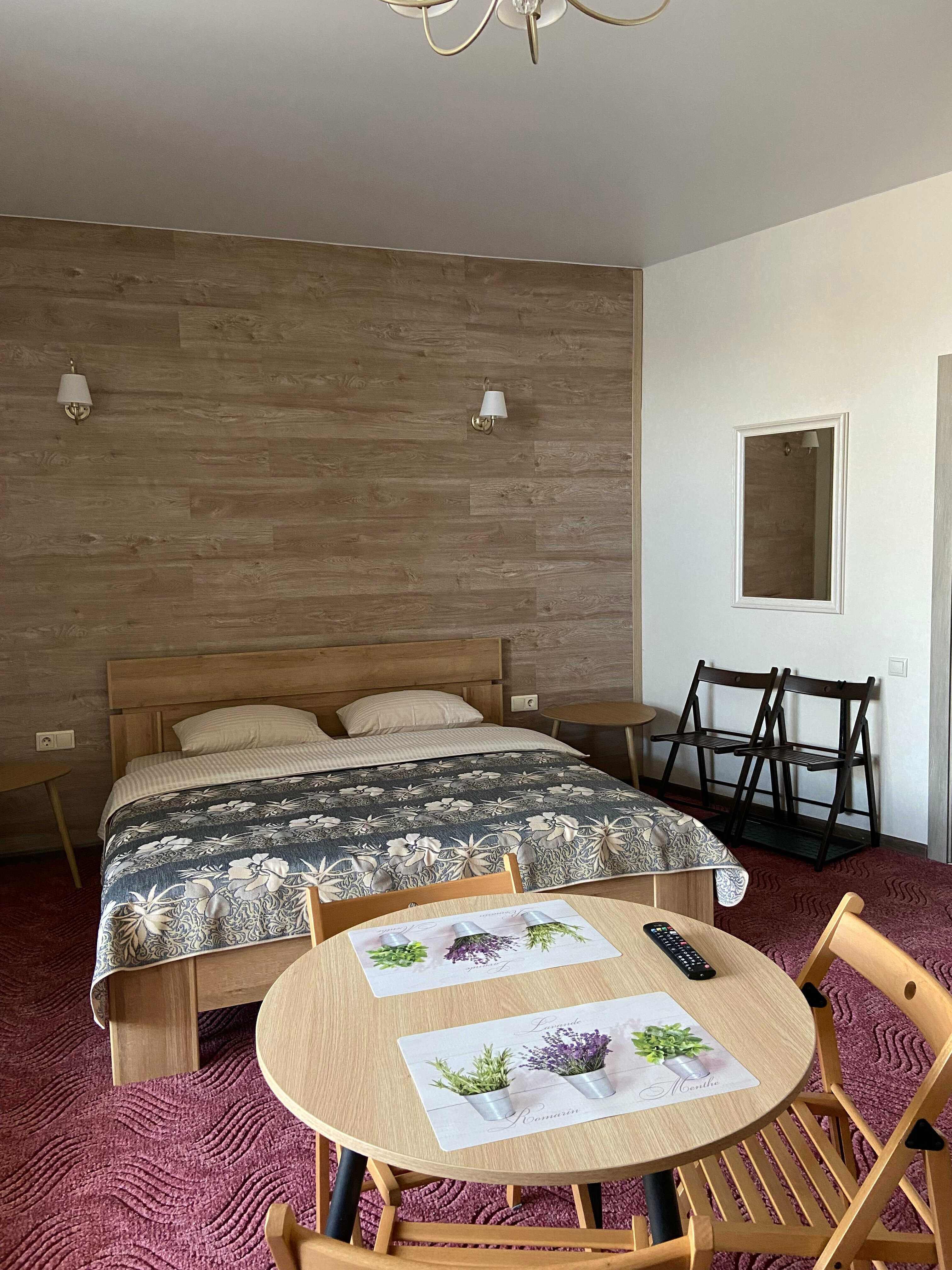 Люкс с кроватью размера «king-size» и балконом