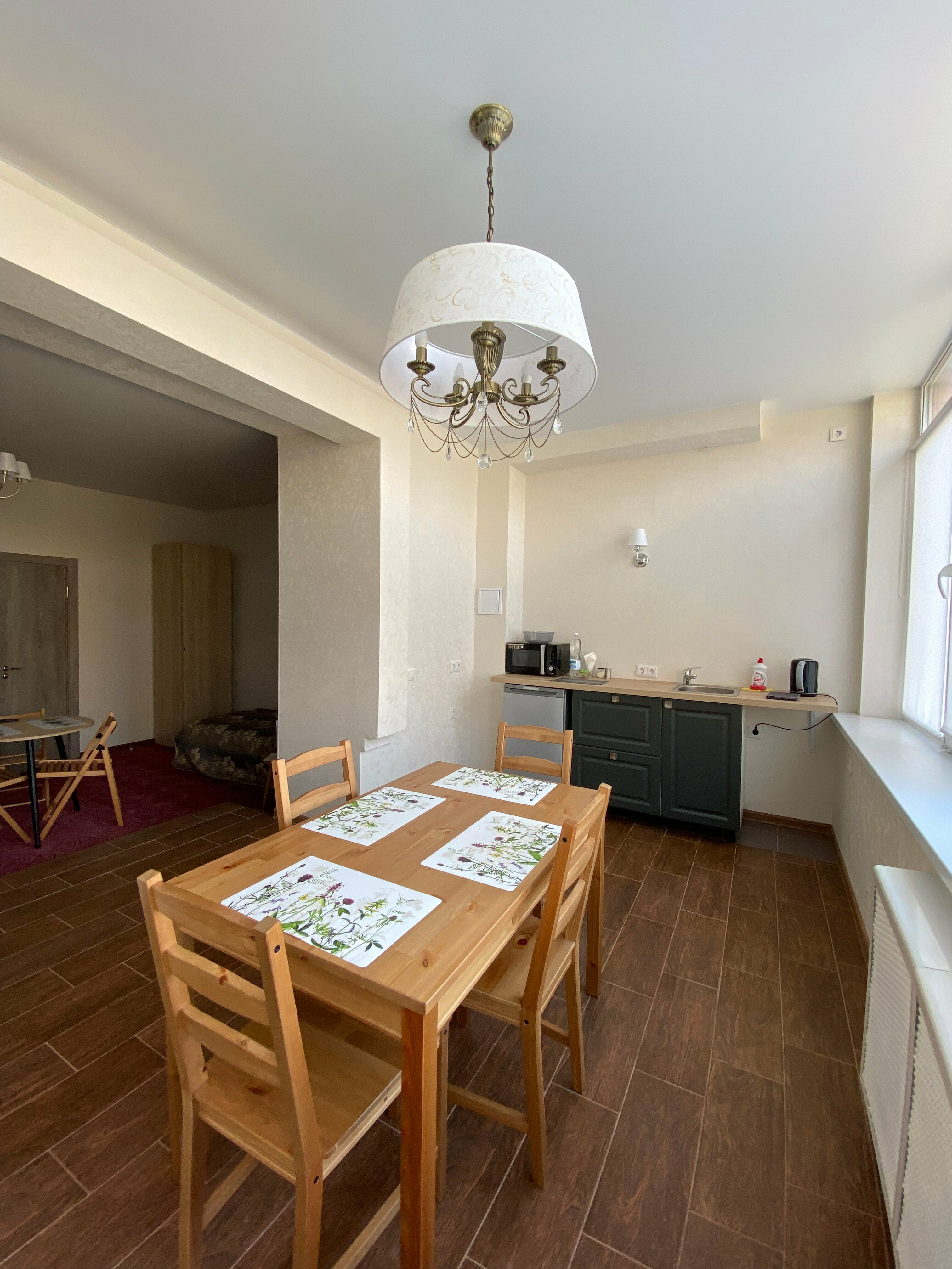 Люкс с кроватью размера «king-size» и балконом