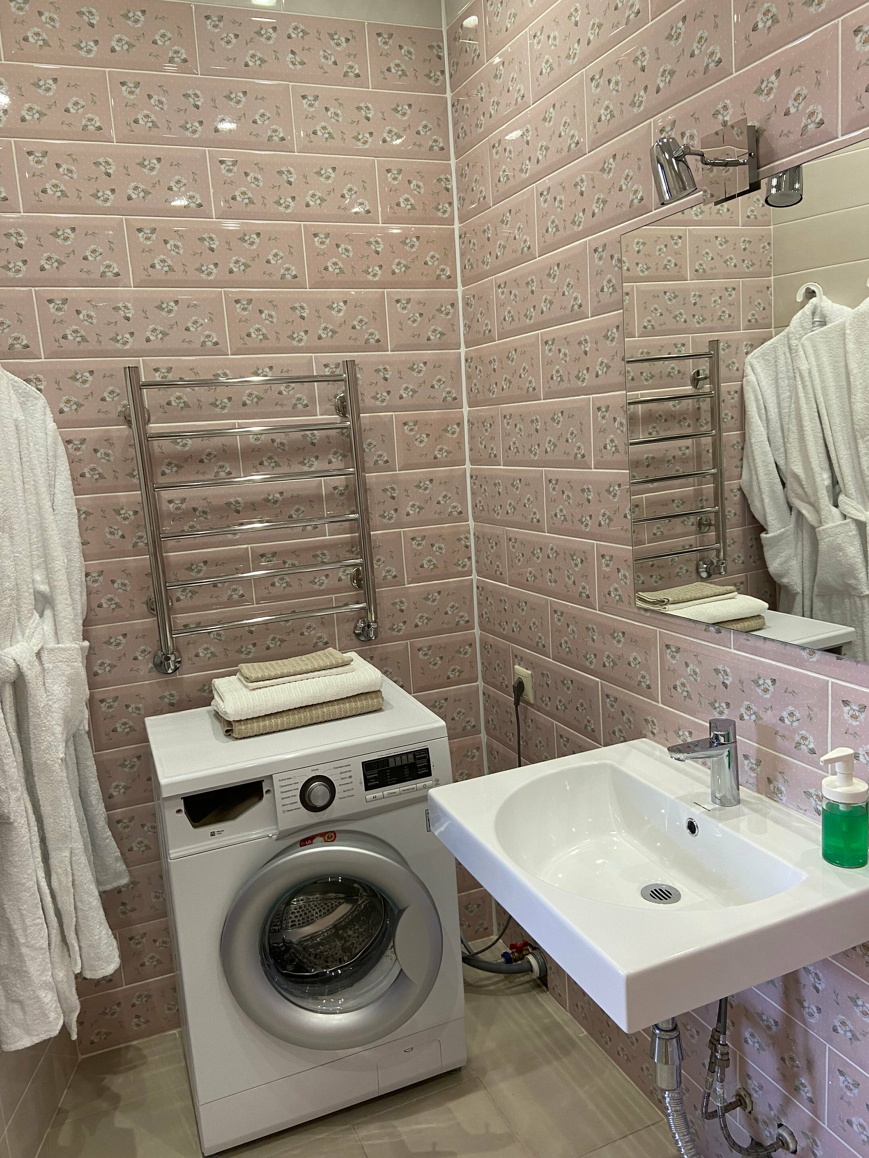 Люкс с кроватью размера «king-size» и балконом