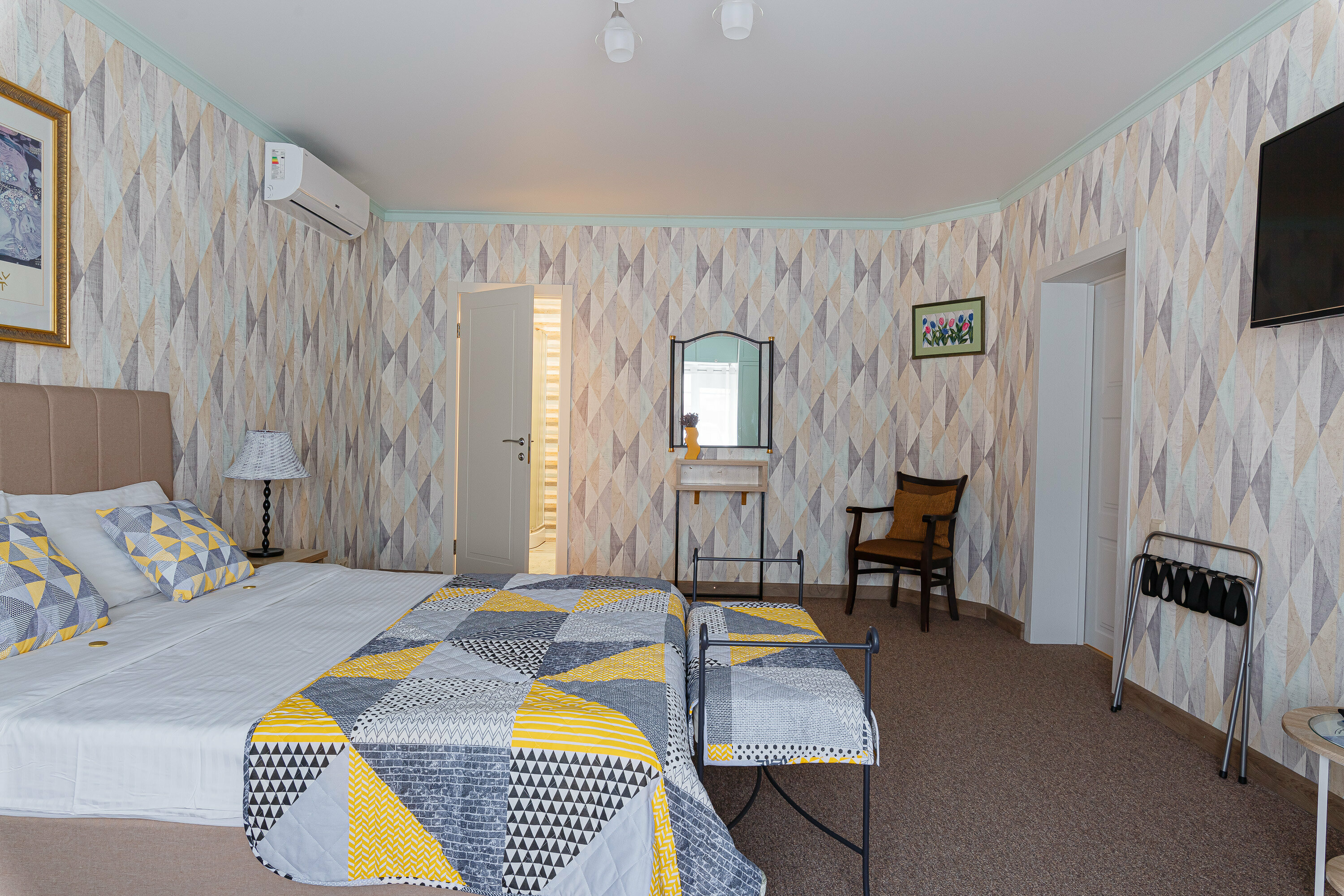 Большой двухместный номер с 1 кроватью