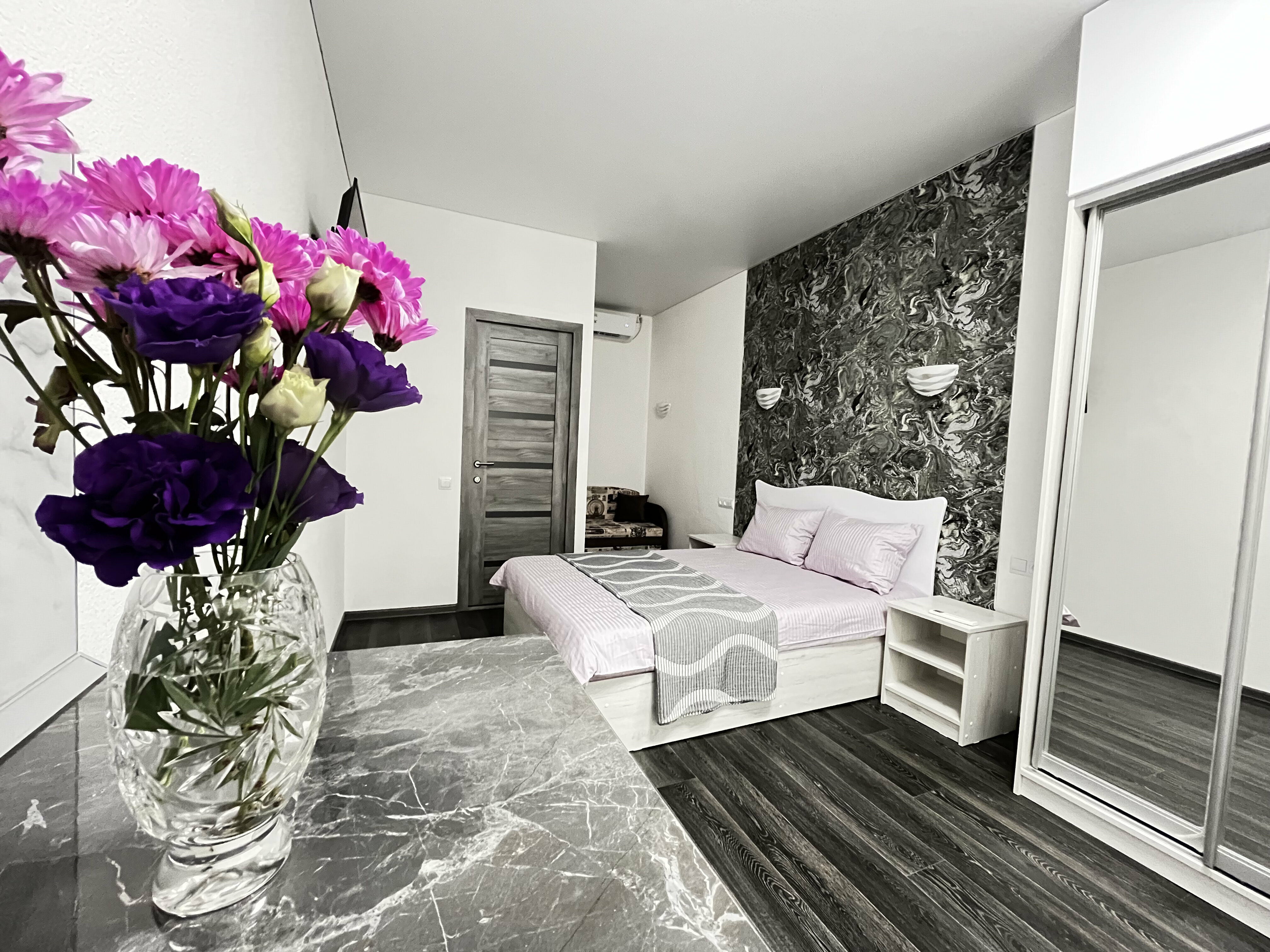 Уютные трёхместные апартаменты возле моря