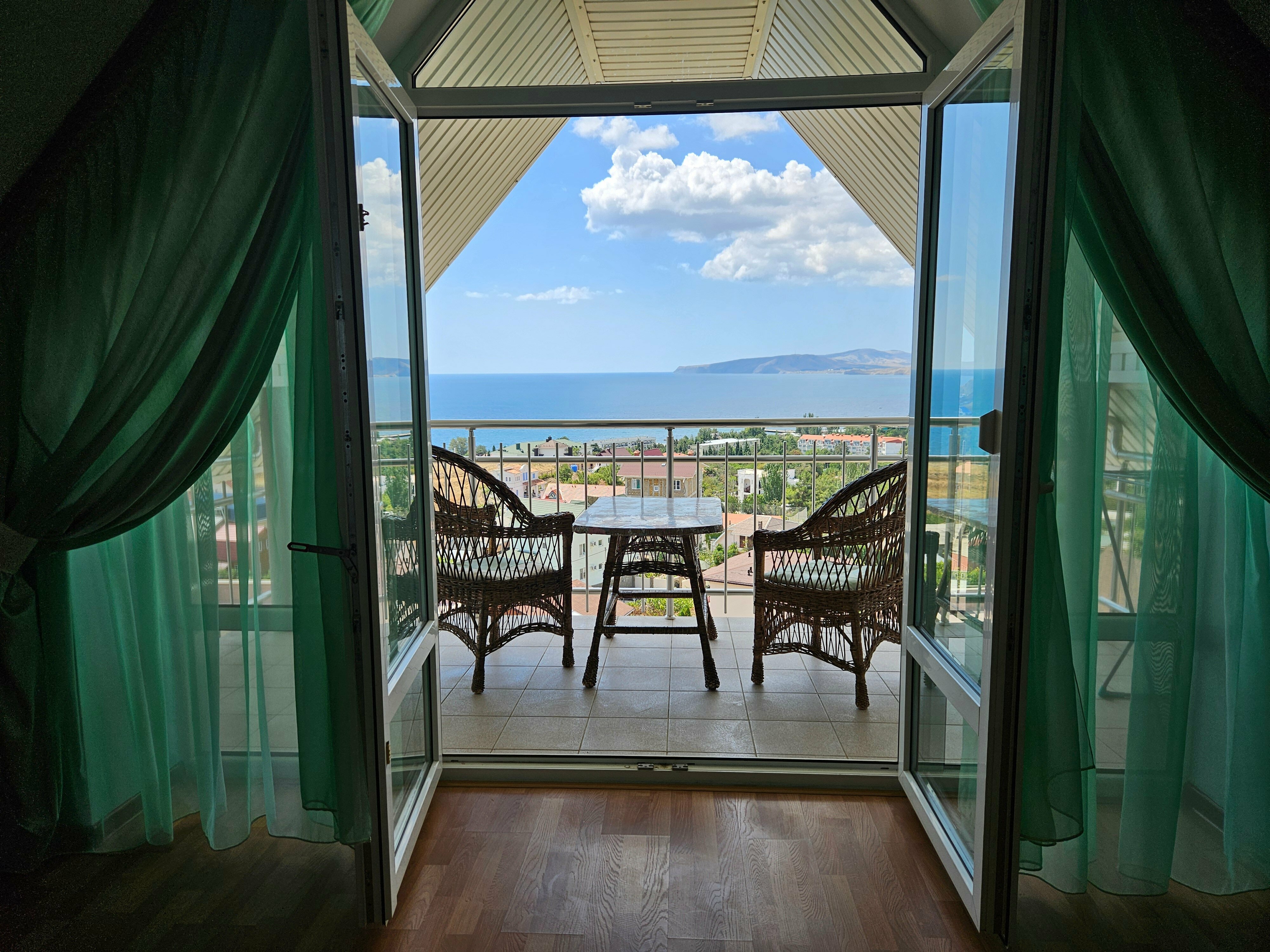 Апартаменты-студия с видом на море