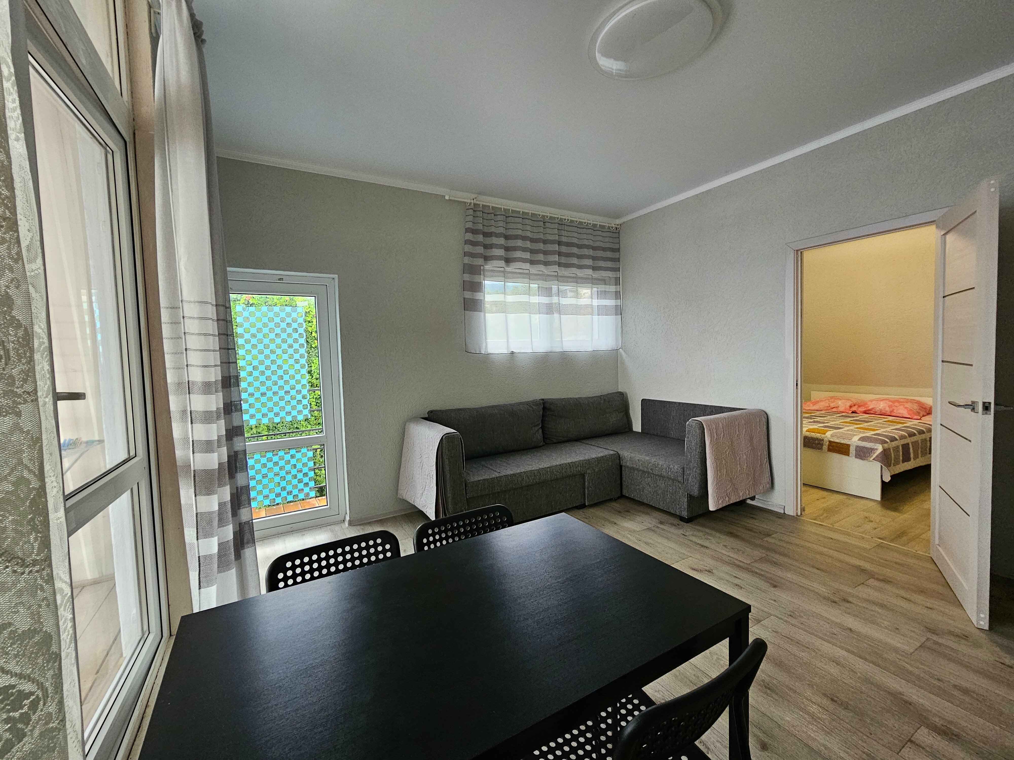 Апартаменты-евродвушка с видом на море