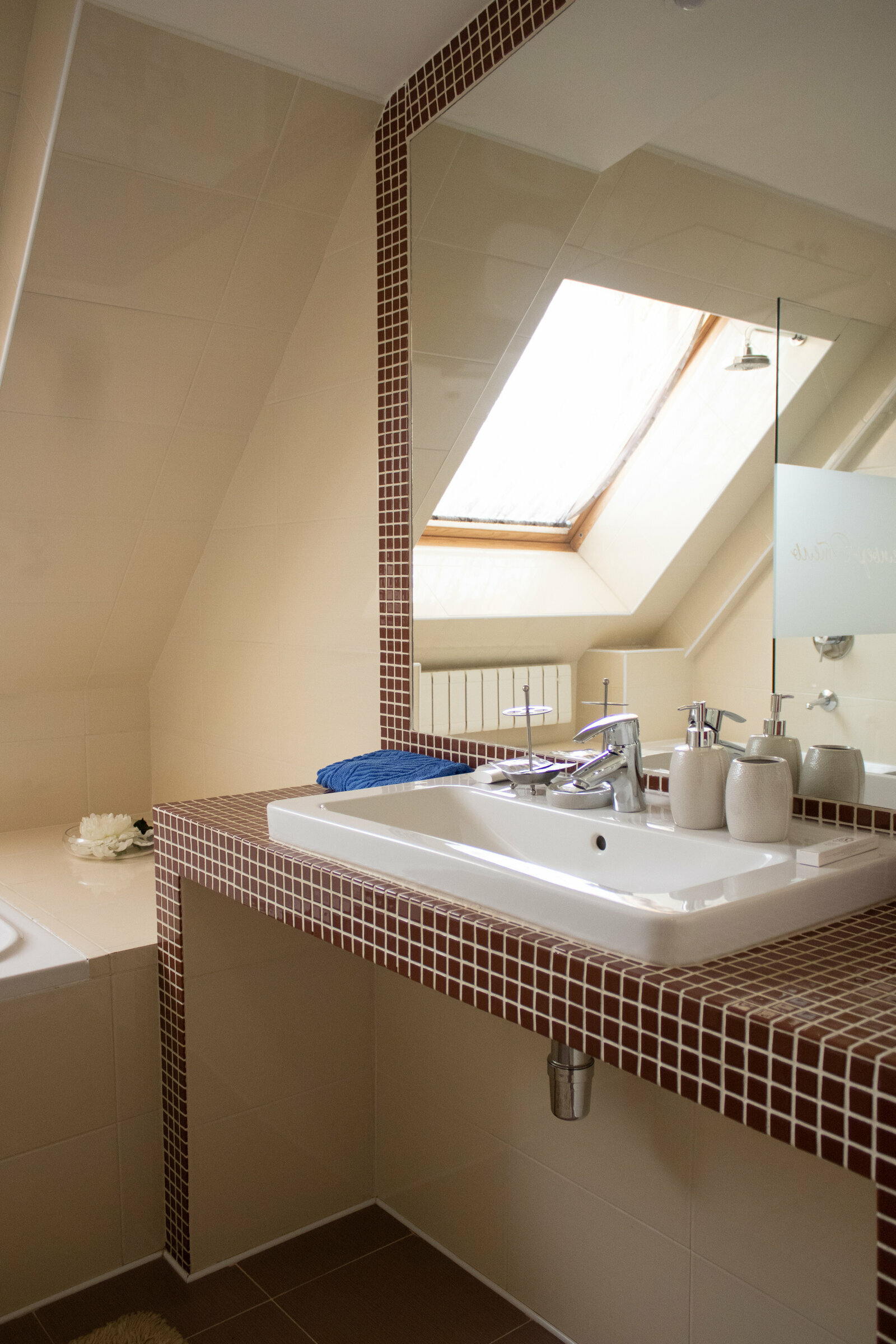 Люкс-студия увеличенная