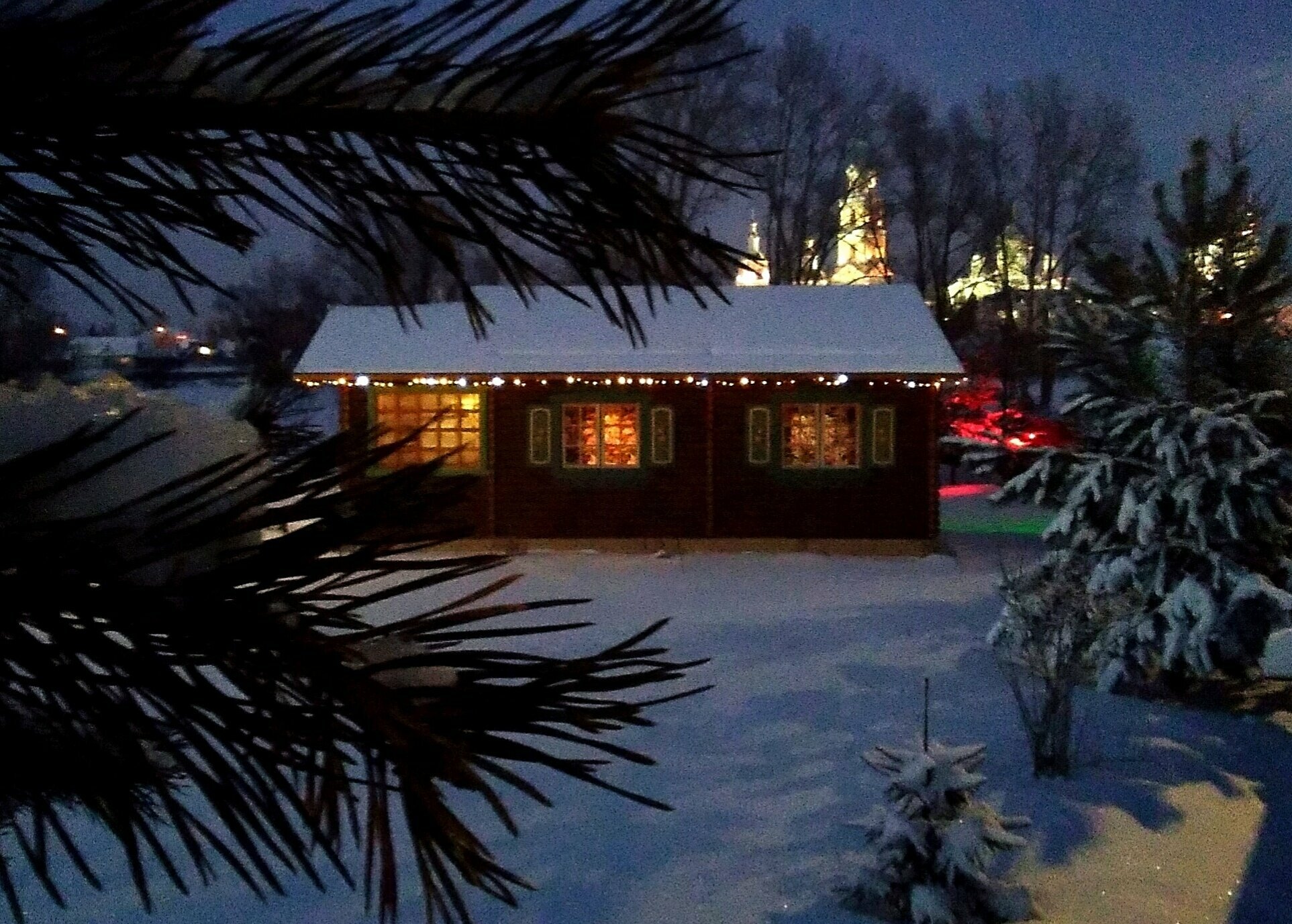 Трехкомнатный Люкс — домик с террасой и видом на территорию